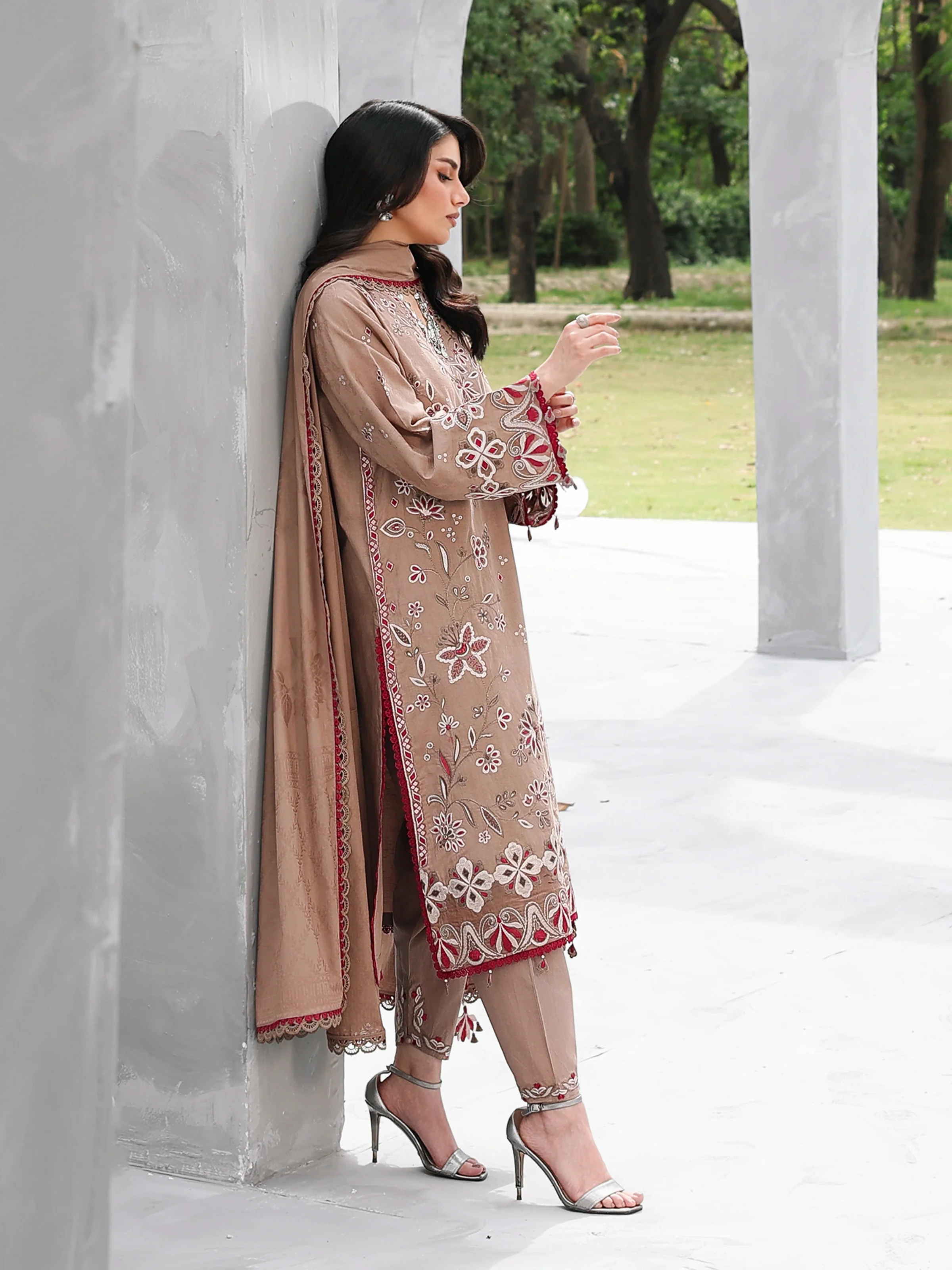 Unstitched Embroidered Jacquard Suit - EWU6V3-33469-3P - Image 5