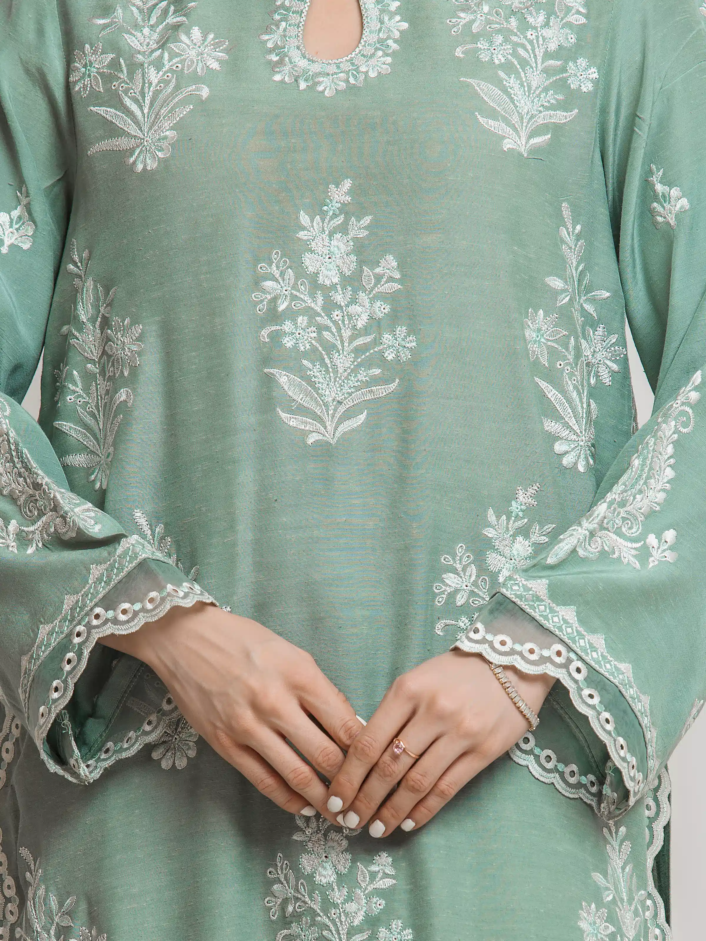 Unstitched Embroidered Karandi Suit - EWU6V22-32090-3P - Image 3