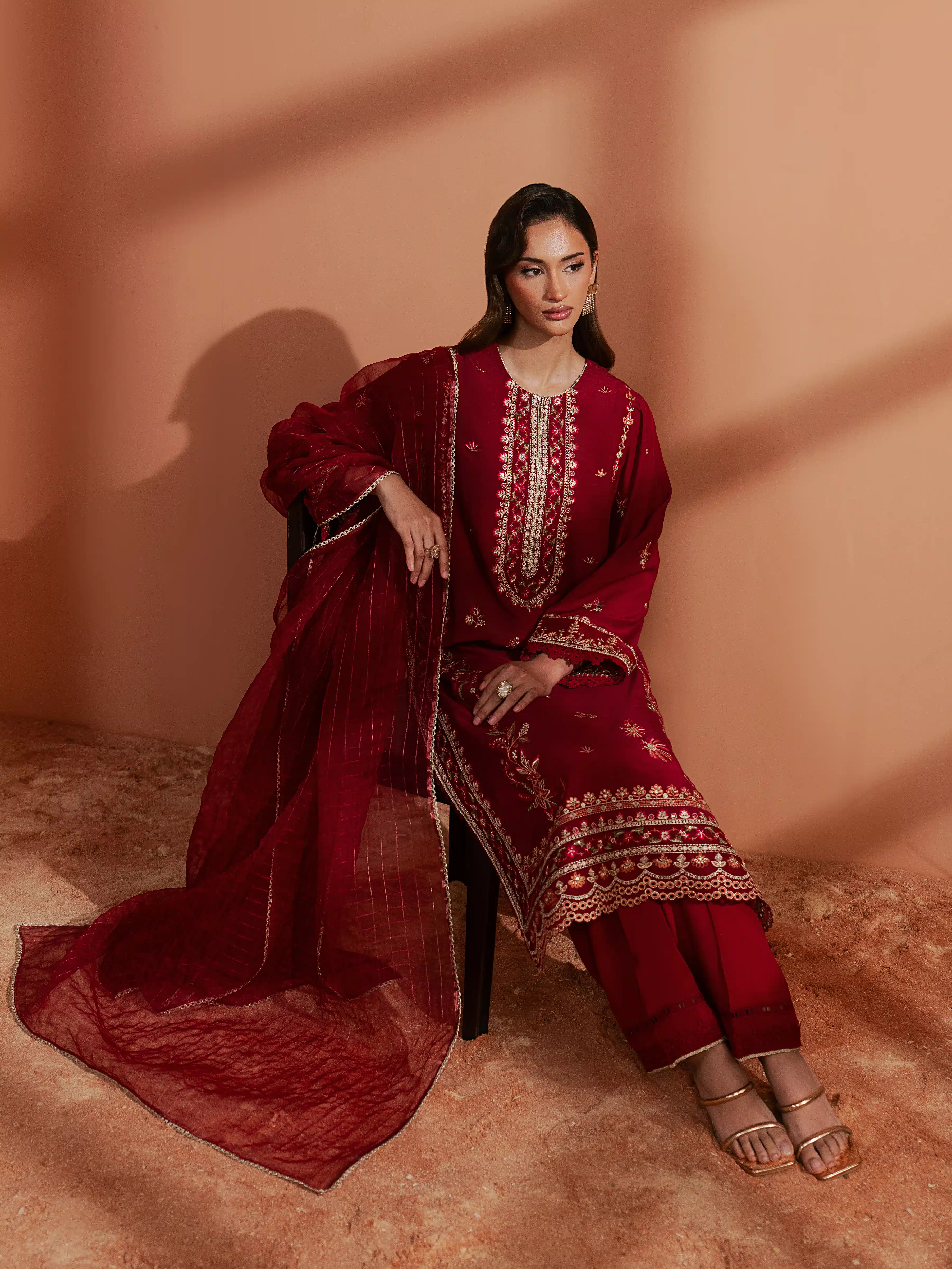 Unstitched Embroidered Karandi Suit - EWU6V22-32091-3P - Image 4