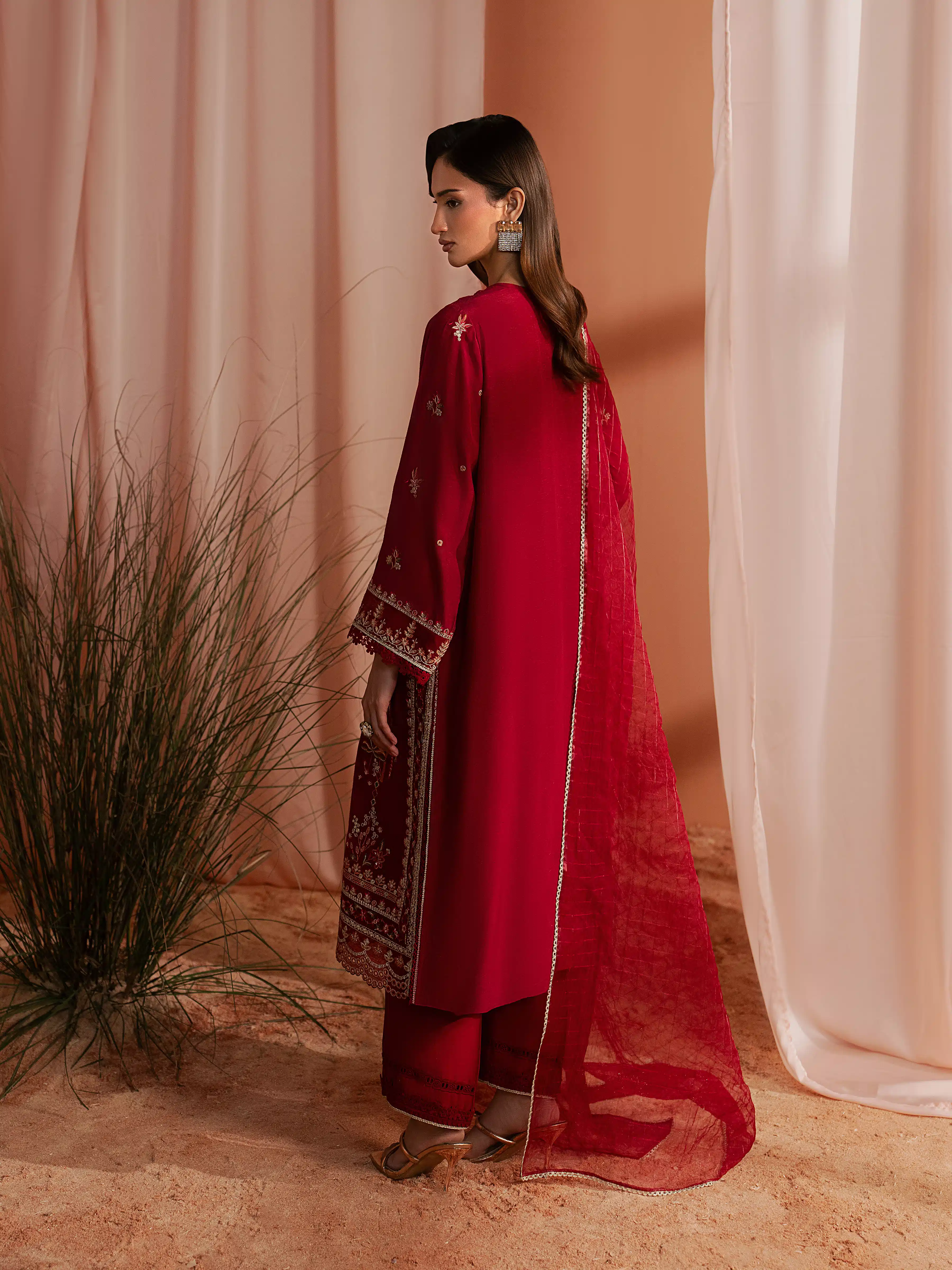 Unstitched Embroidered Karandi Suit - EWU6V22-32091-3P - Image 6