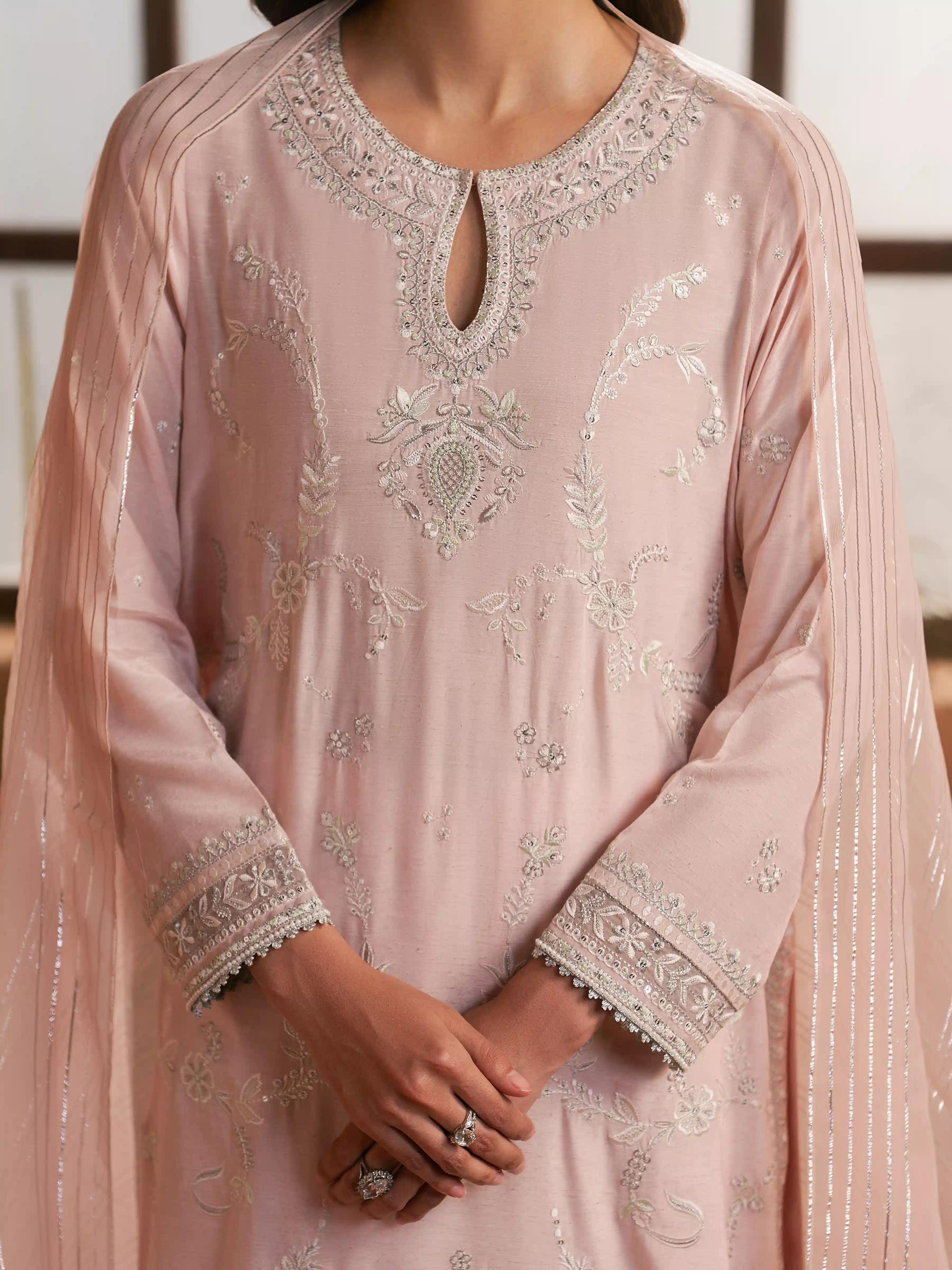 Unstitched Embroidered Karandi Suit - EWU6V22-32092-3P - Image 3