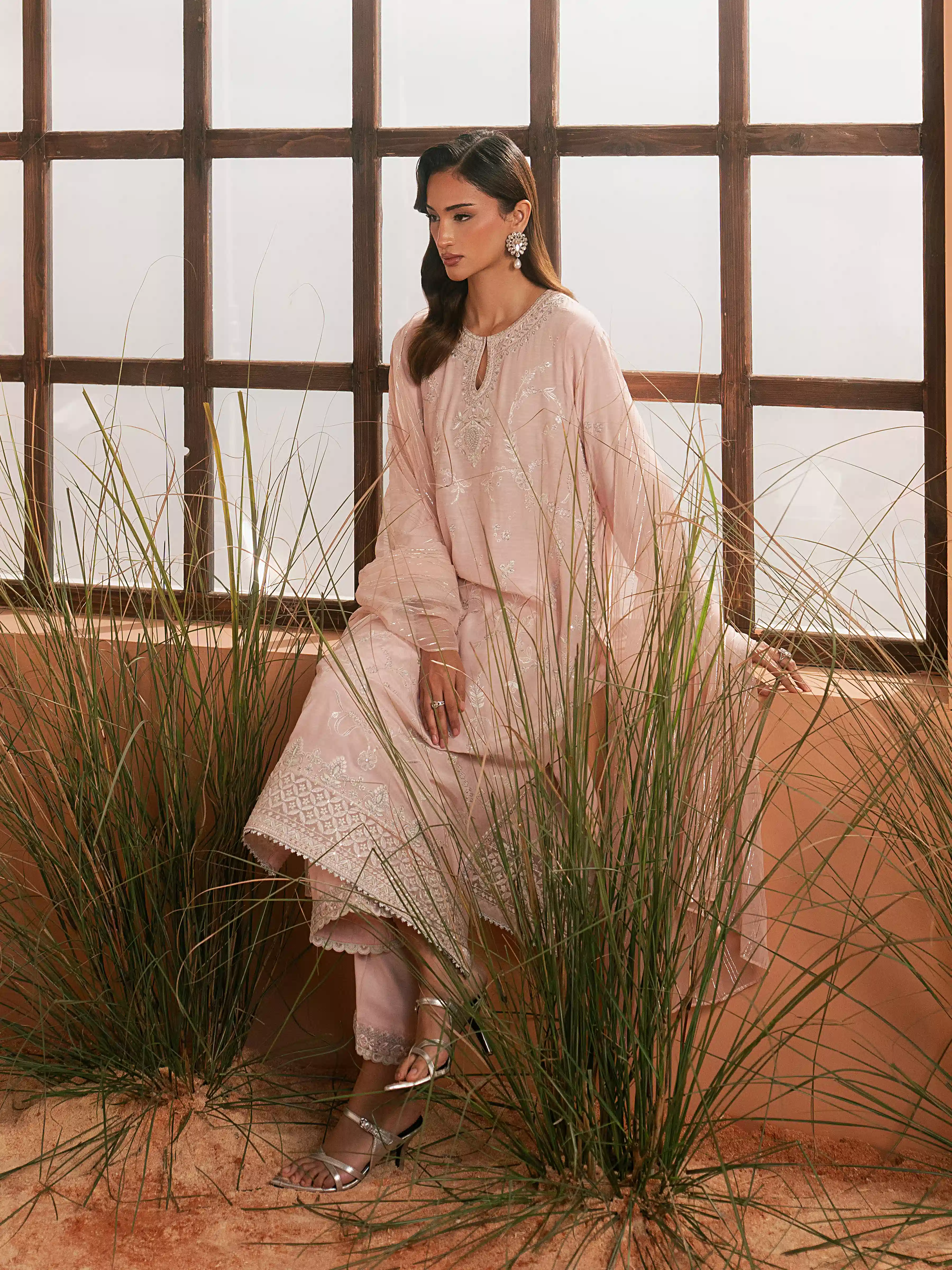 Unstitched Embroidered Karandi Suit - EWU6V22-32092-3P - Image 4