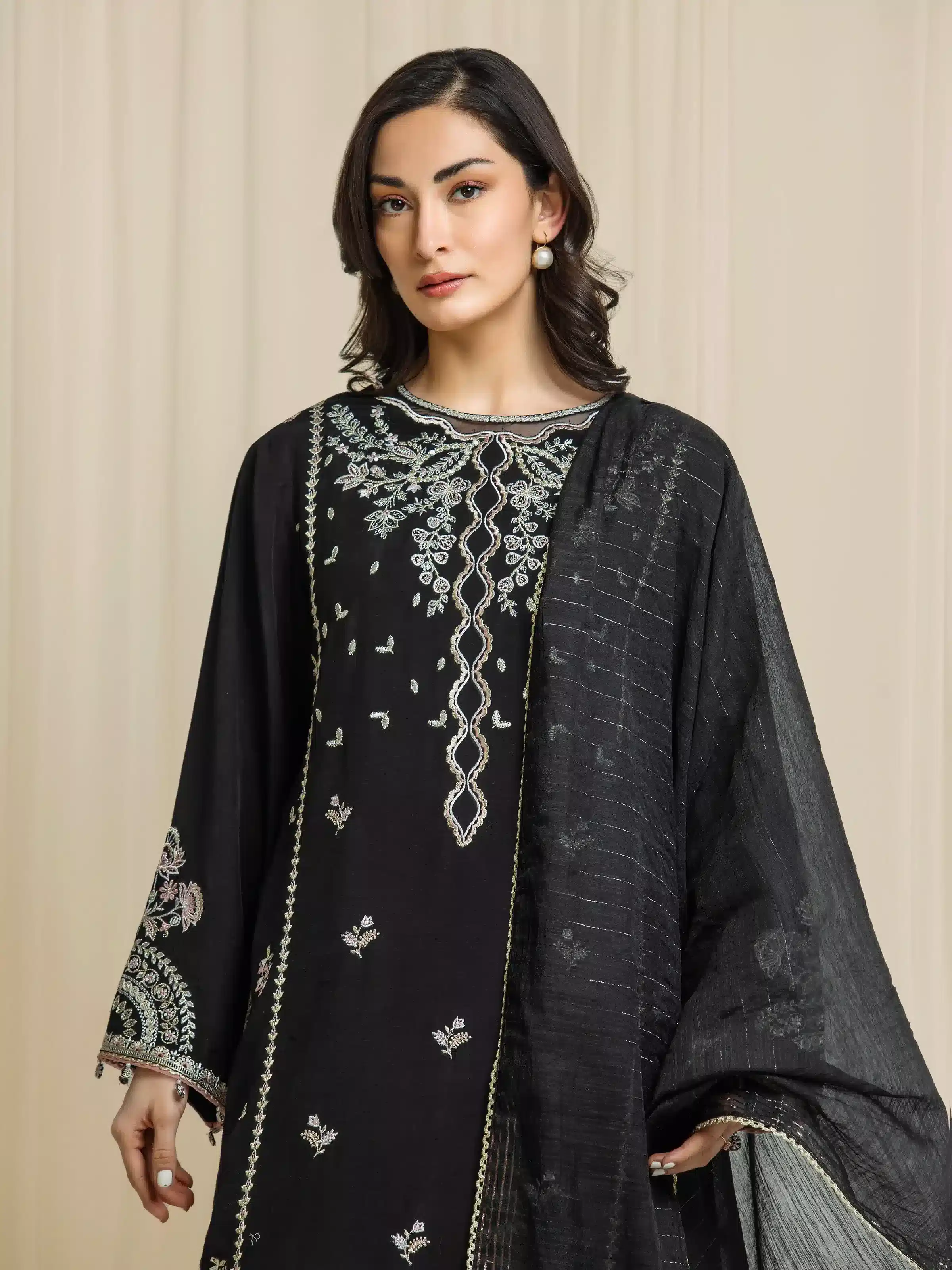 Unstitched Embroidered Karandi Suit - EWU6V22-32094-3P - Image 2
