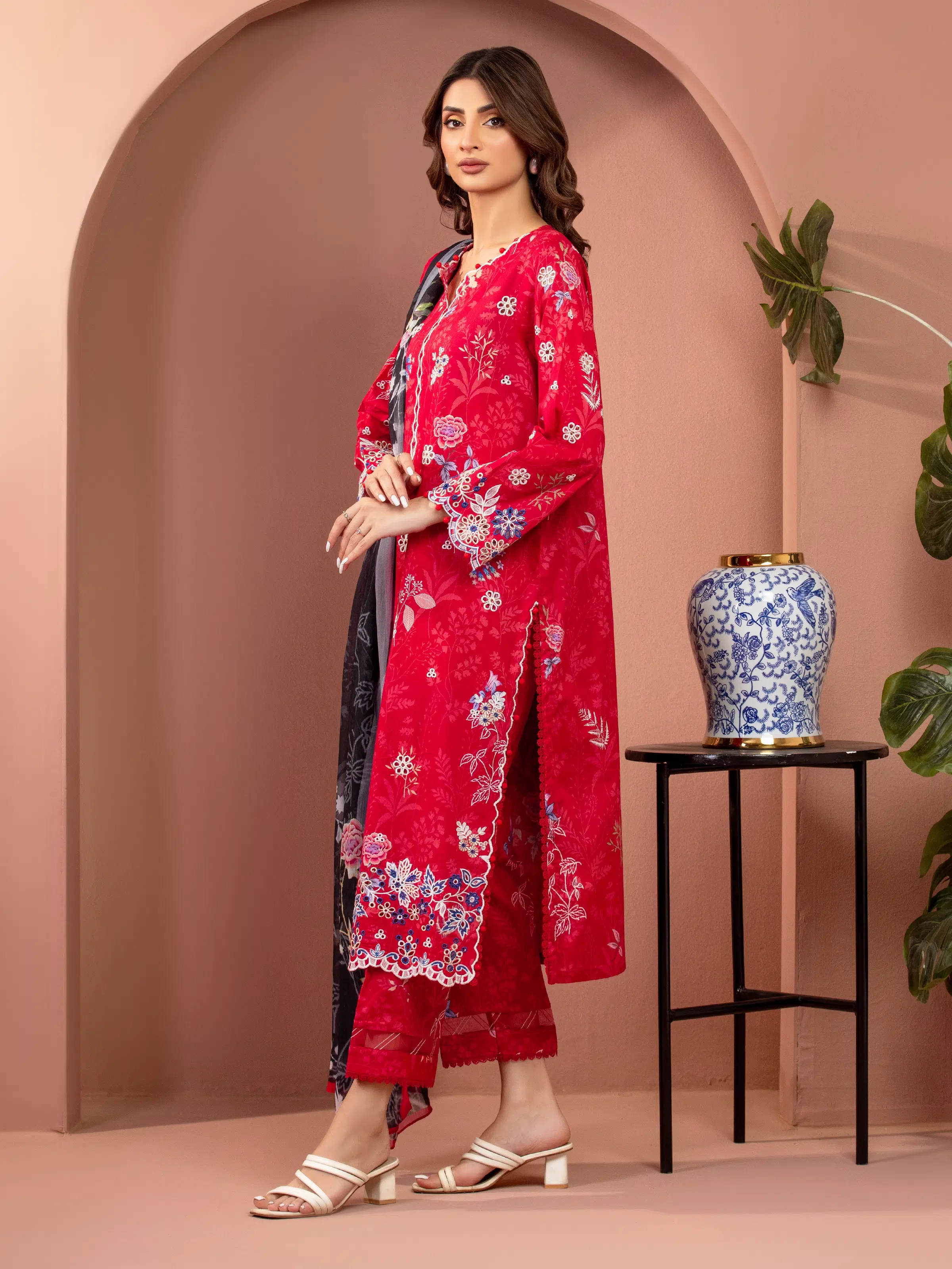 Unstitched Embroidered Lawn Suit - EWU5V1-31486-3P - Image 5