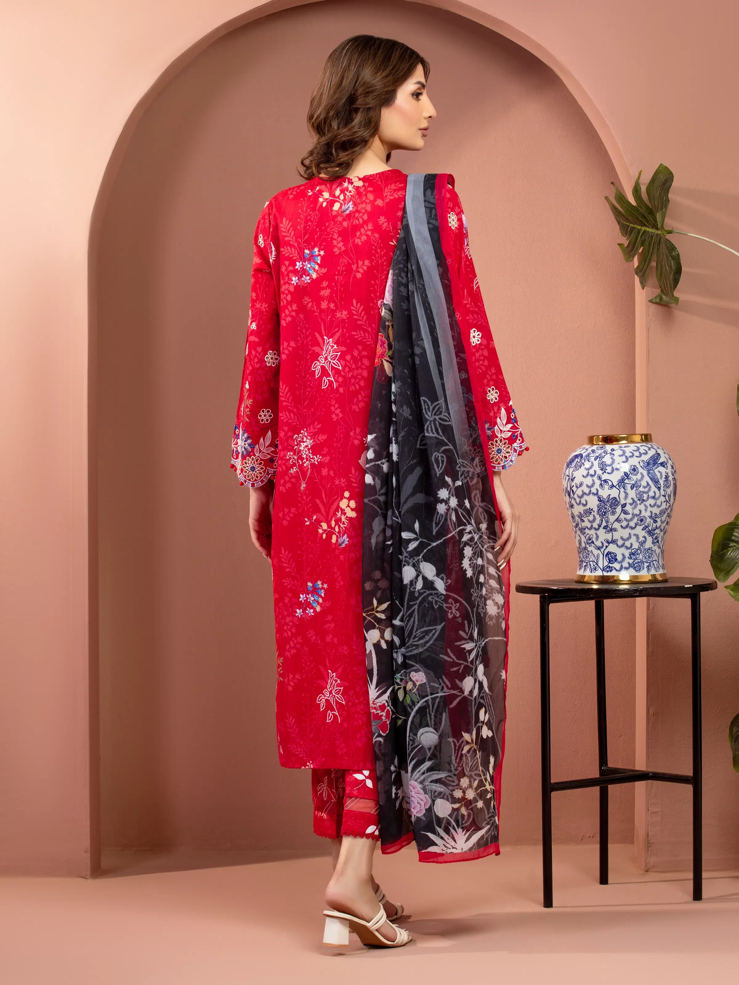Unstitched Embroidered Lawn Suit - EWU5V1-31486-3P - Image 6