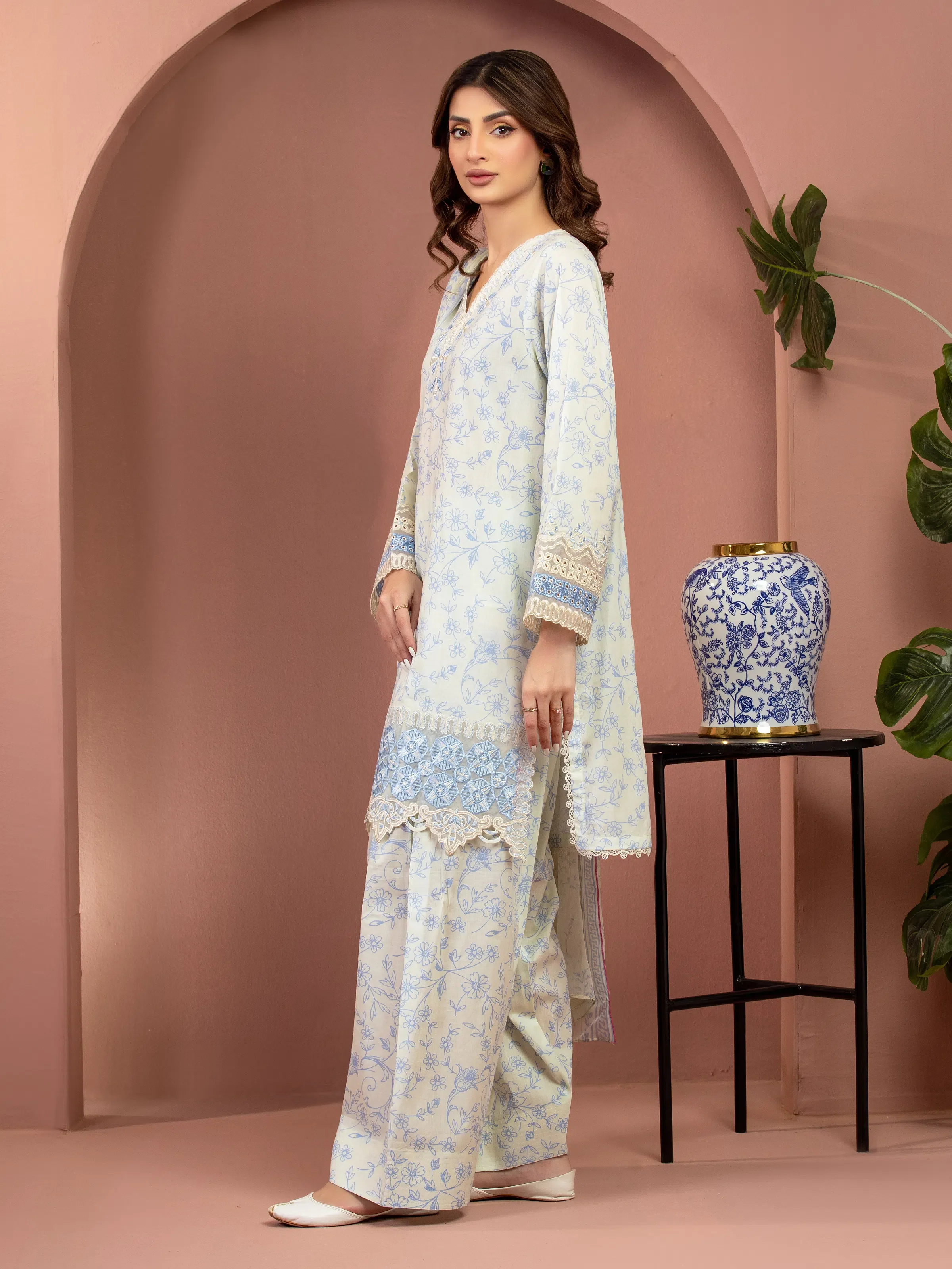 Unstitched Embroidered Lawn Suit - EWU5V1-31487-3P - Image 4