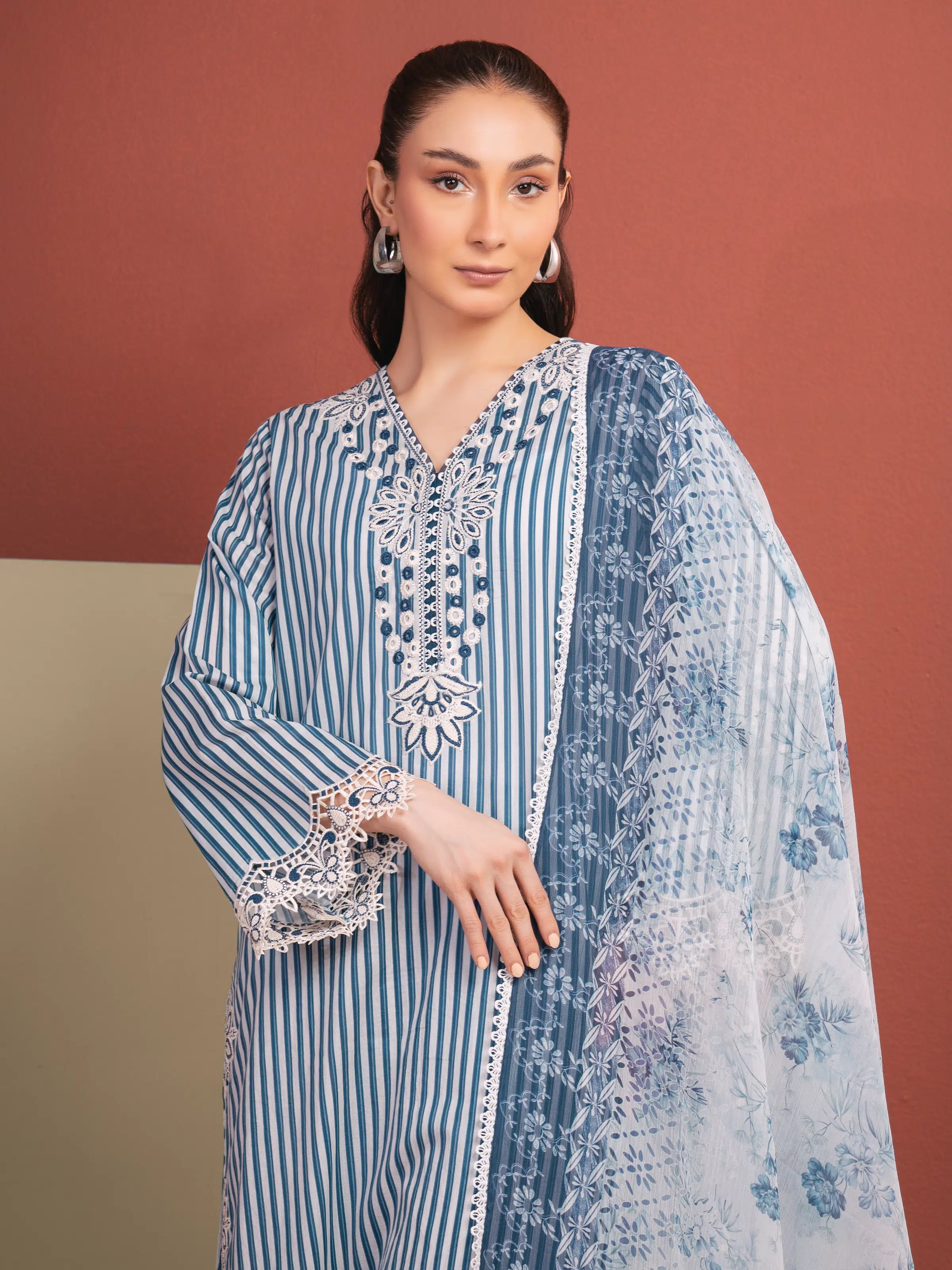 Unstitched Embroidered Lawn Suit - EWU5V1-31497-3P - Image 2