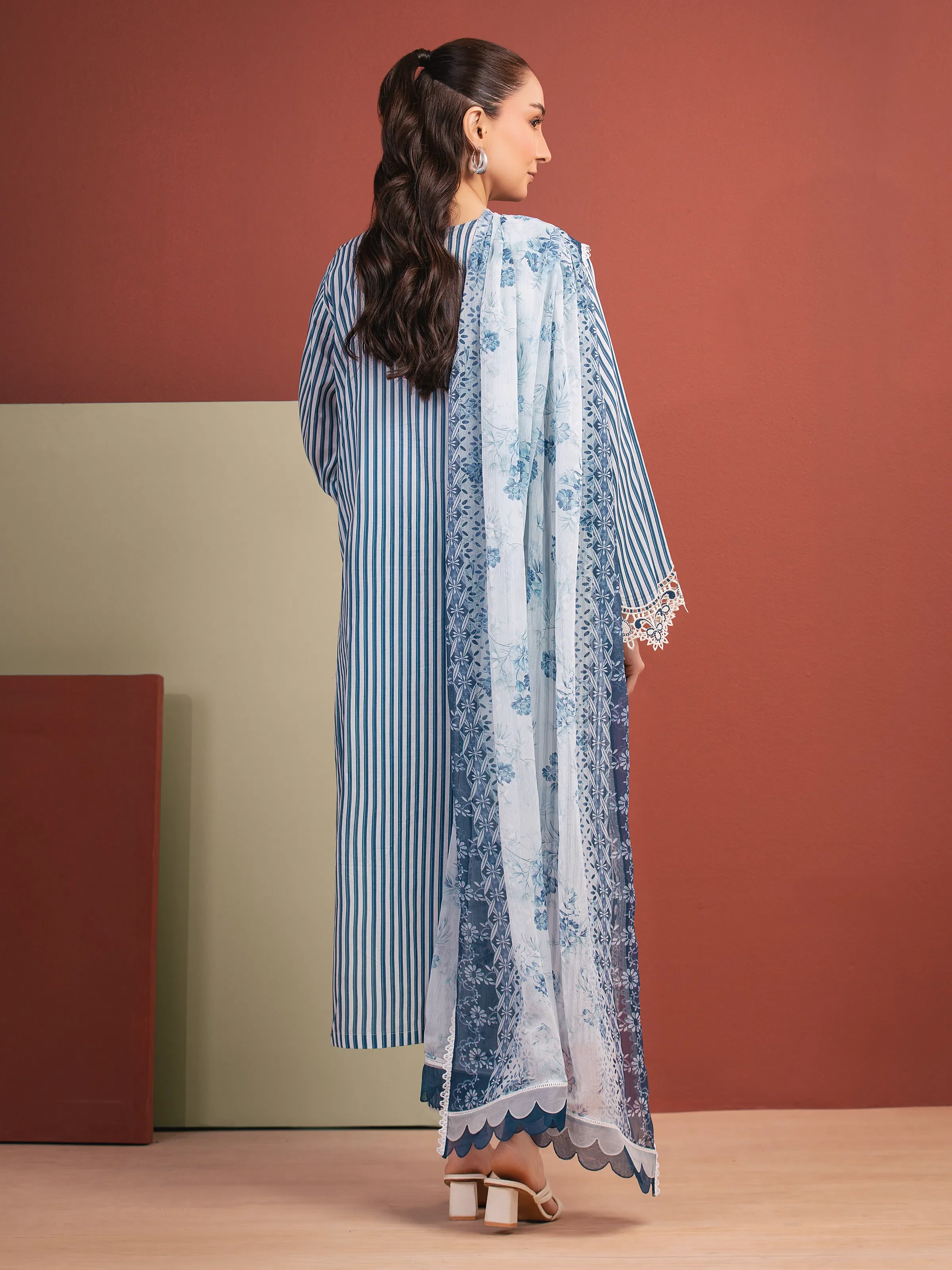 Unstitched Embroidered Lawn Suit - EWU5V1-31497-3P - Image 6