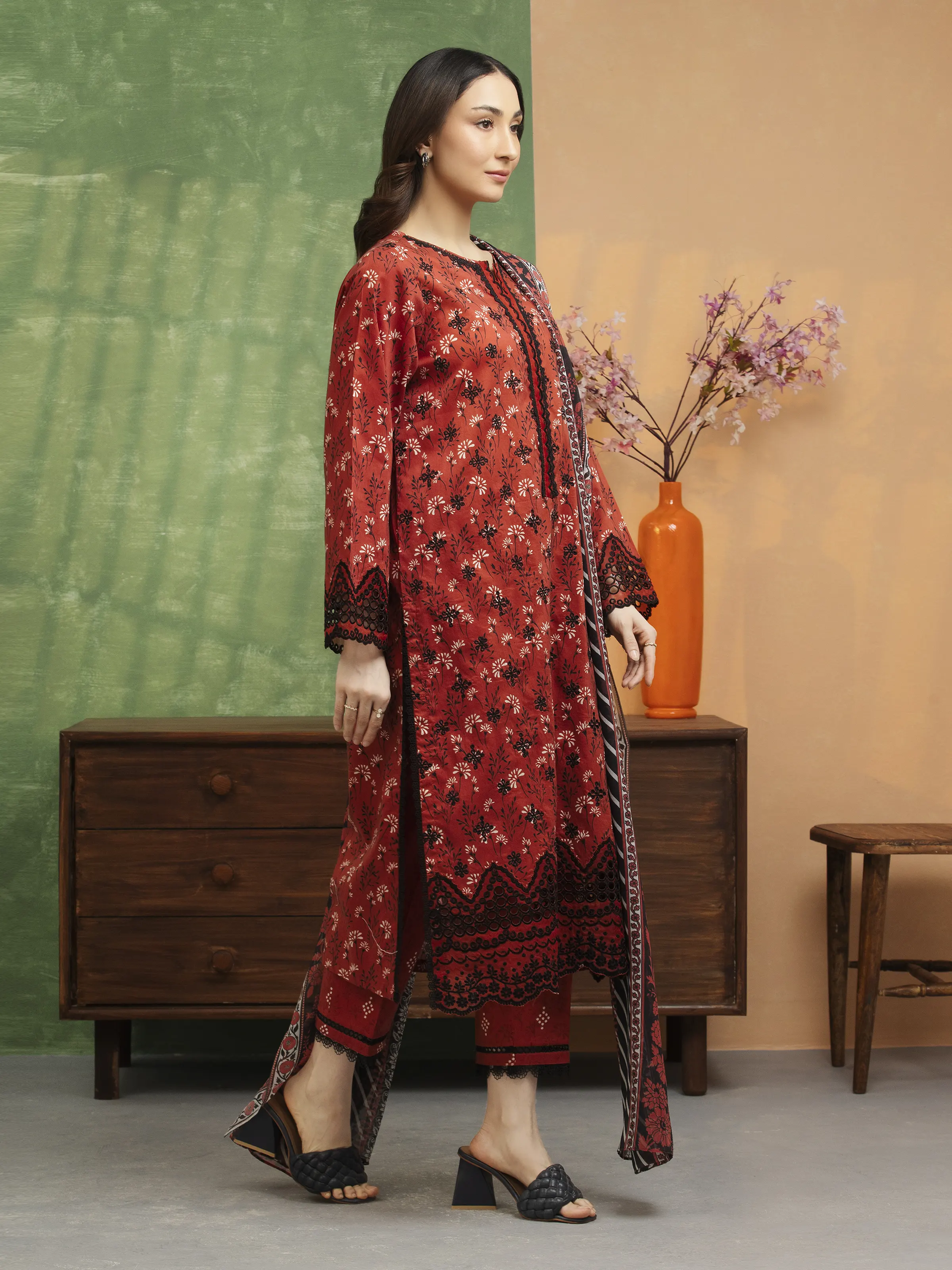 Unstitched  Embroidered Lawn Shirt Trouser - EWU5V1-31402ST - Image 2
