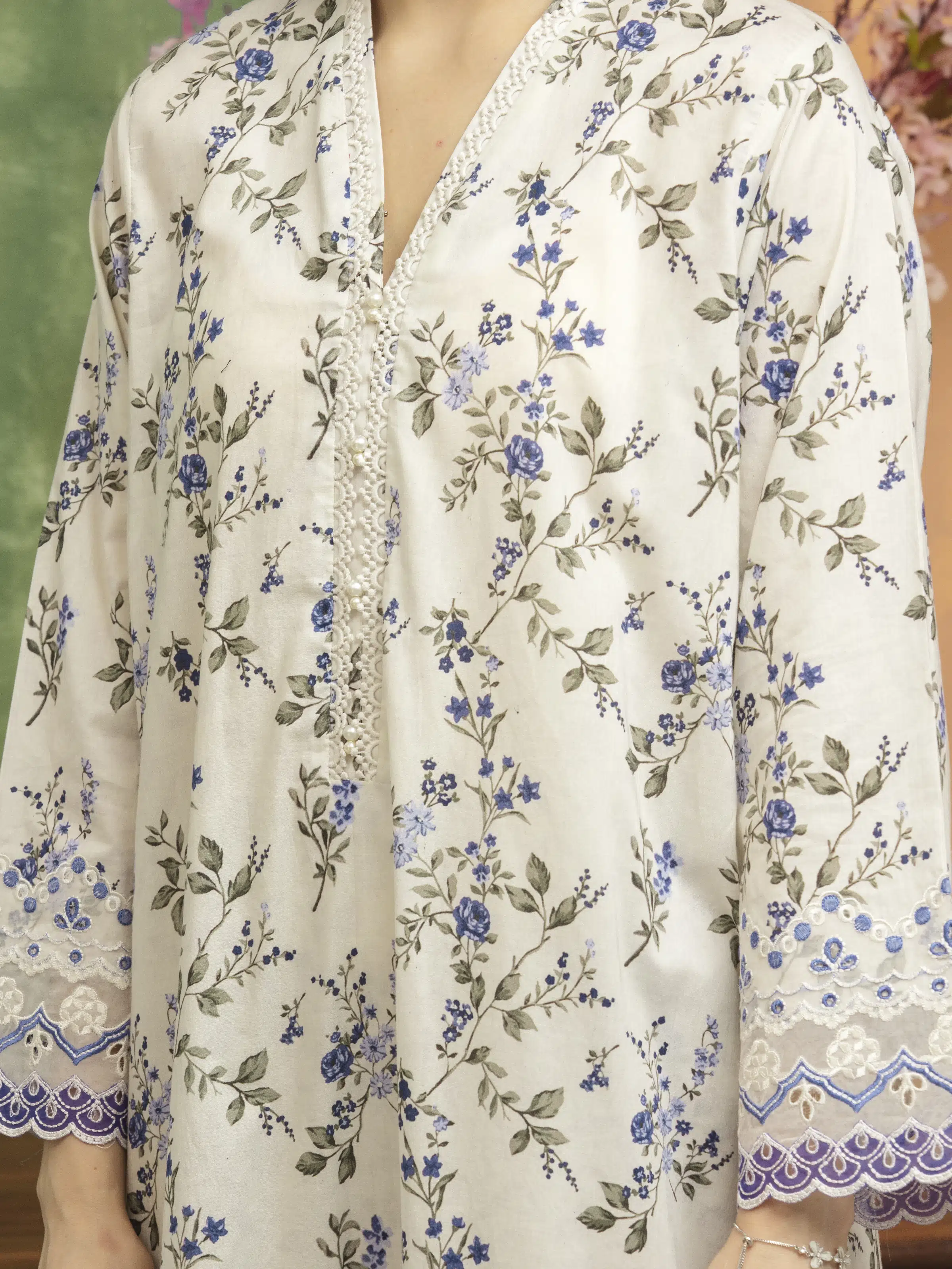 Unstitched Embroidered Lawn Shirt Trouser - EWU5V1-31451ST - Image 4