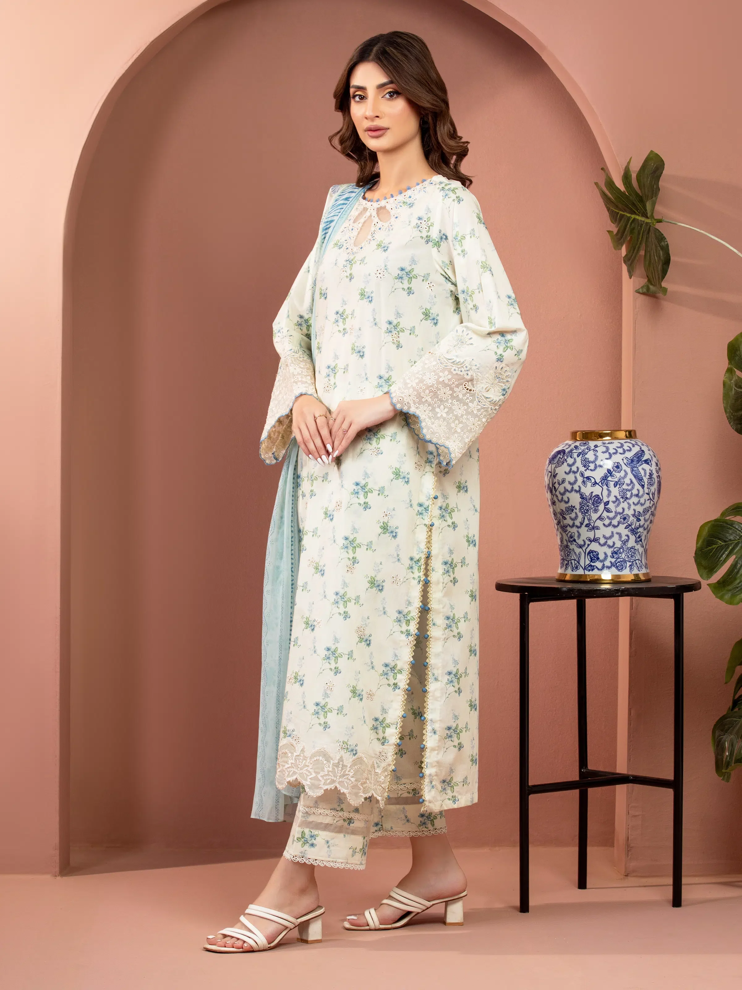 Unstitched Embroidered Lawn Suit - EWU5V1-31482-3P - Image 5
