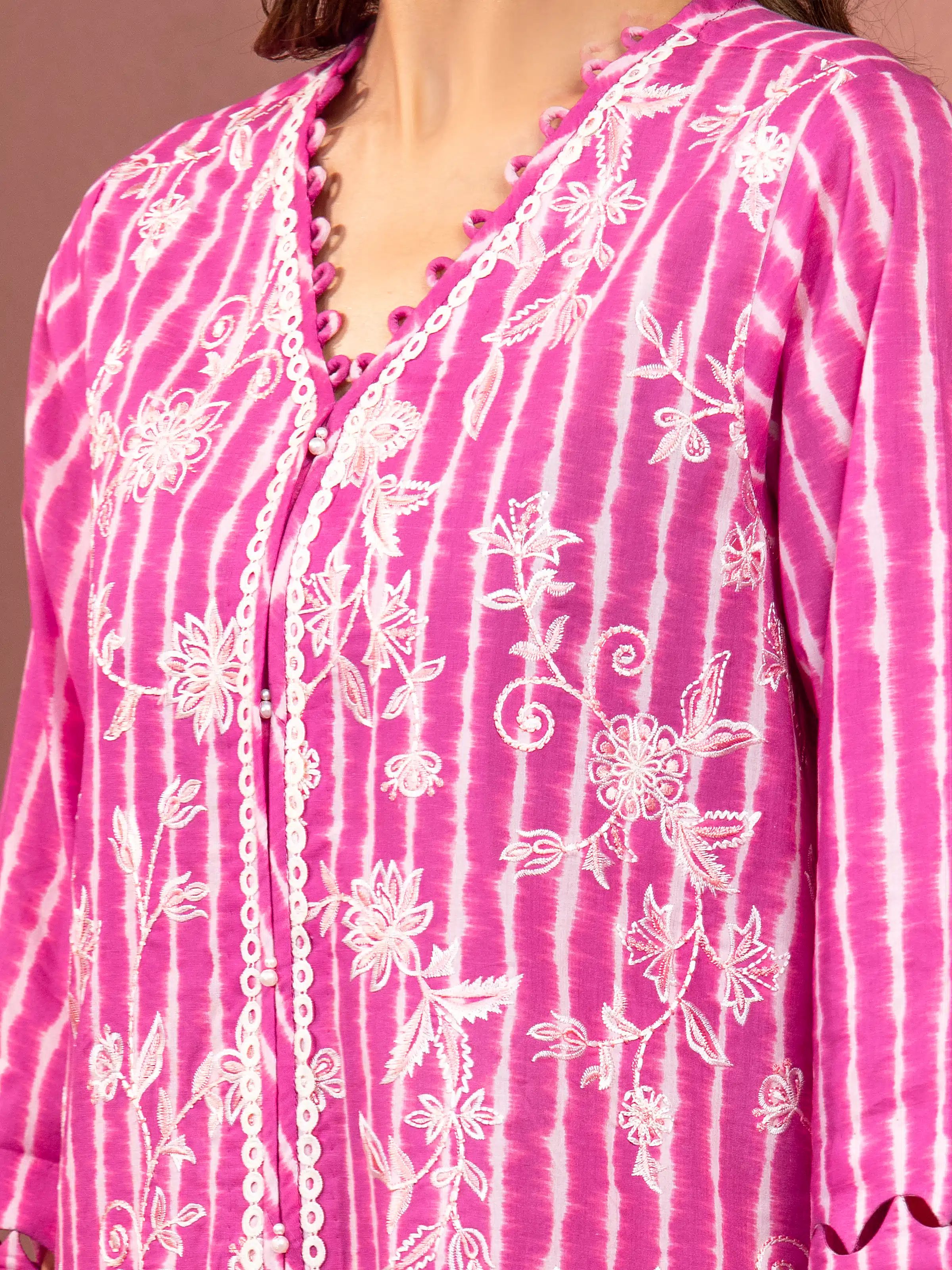 Unstitched Embroidered Lawn Suit - EWU5V1-31489-3P - Image 3