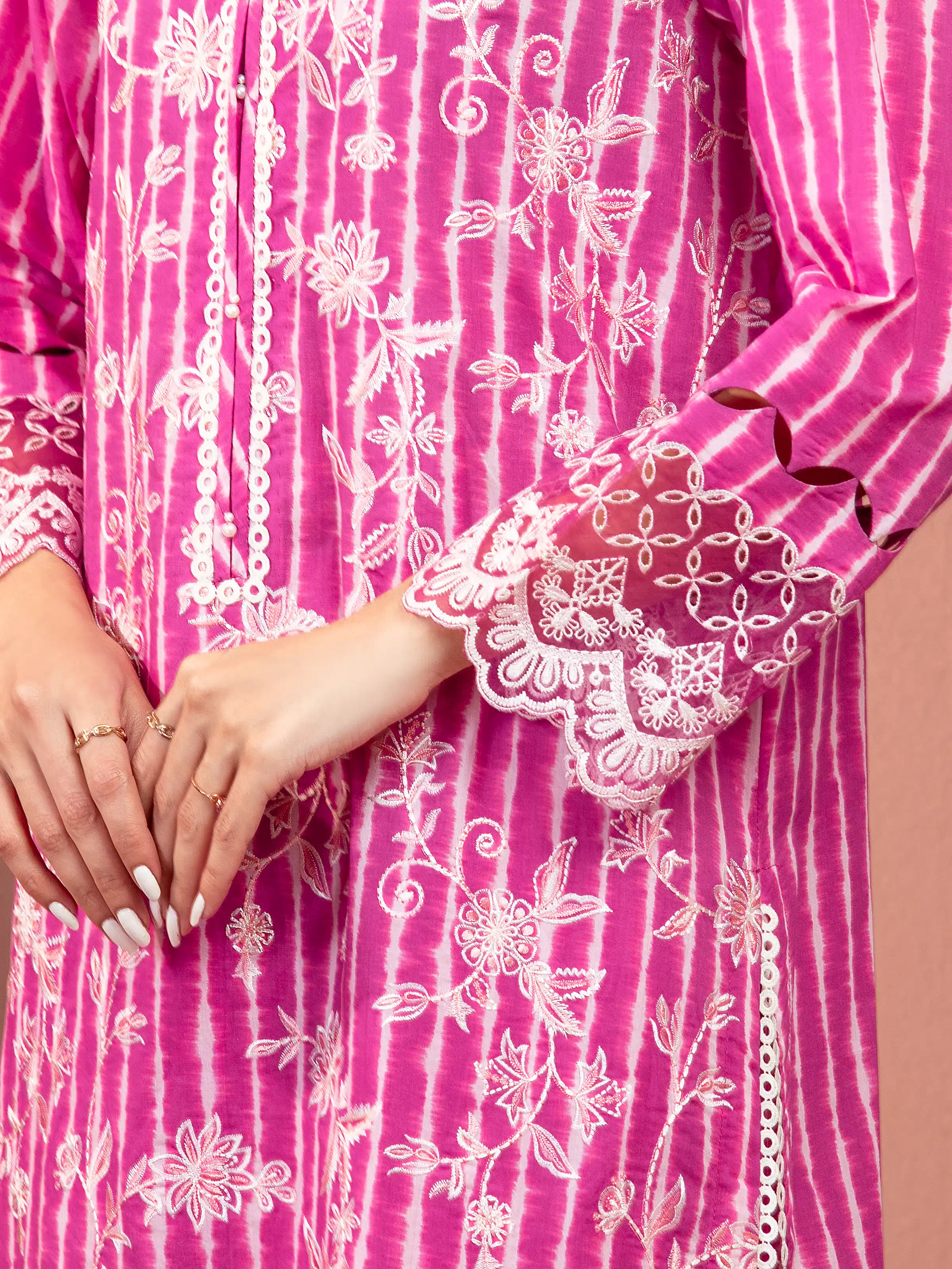 Unstitched Embroidered Lawn Suit - EWU5V1-31489-3P - Image 4