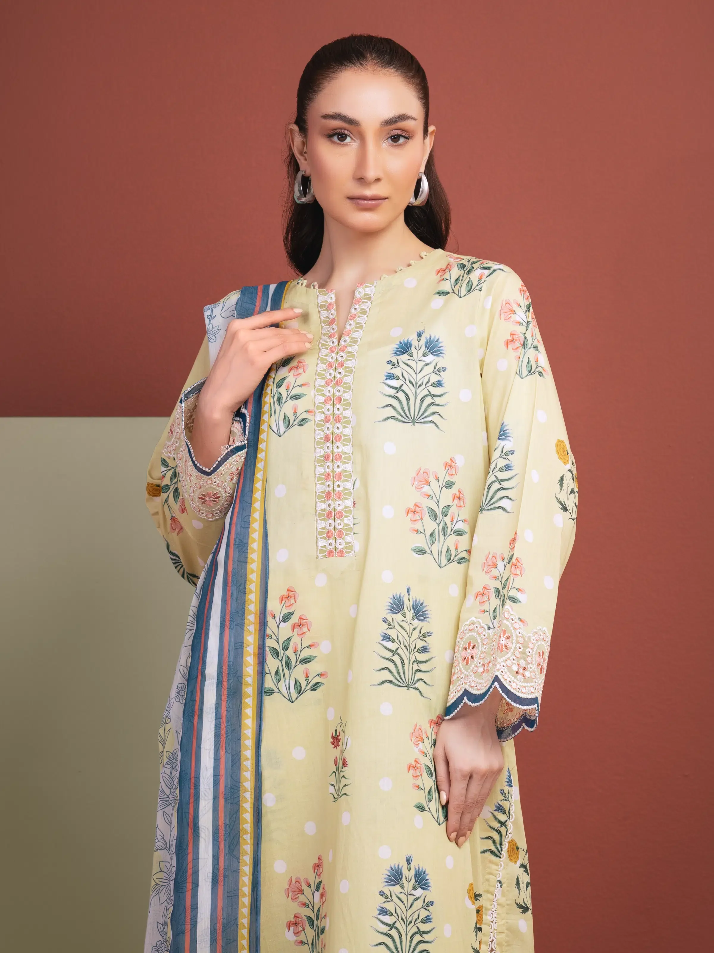 Unstitched Embroidered Lawn Suit - EWU5V1-31498-3P - Image 2
