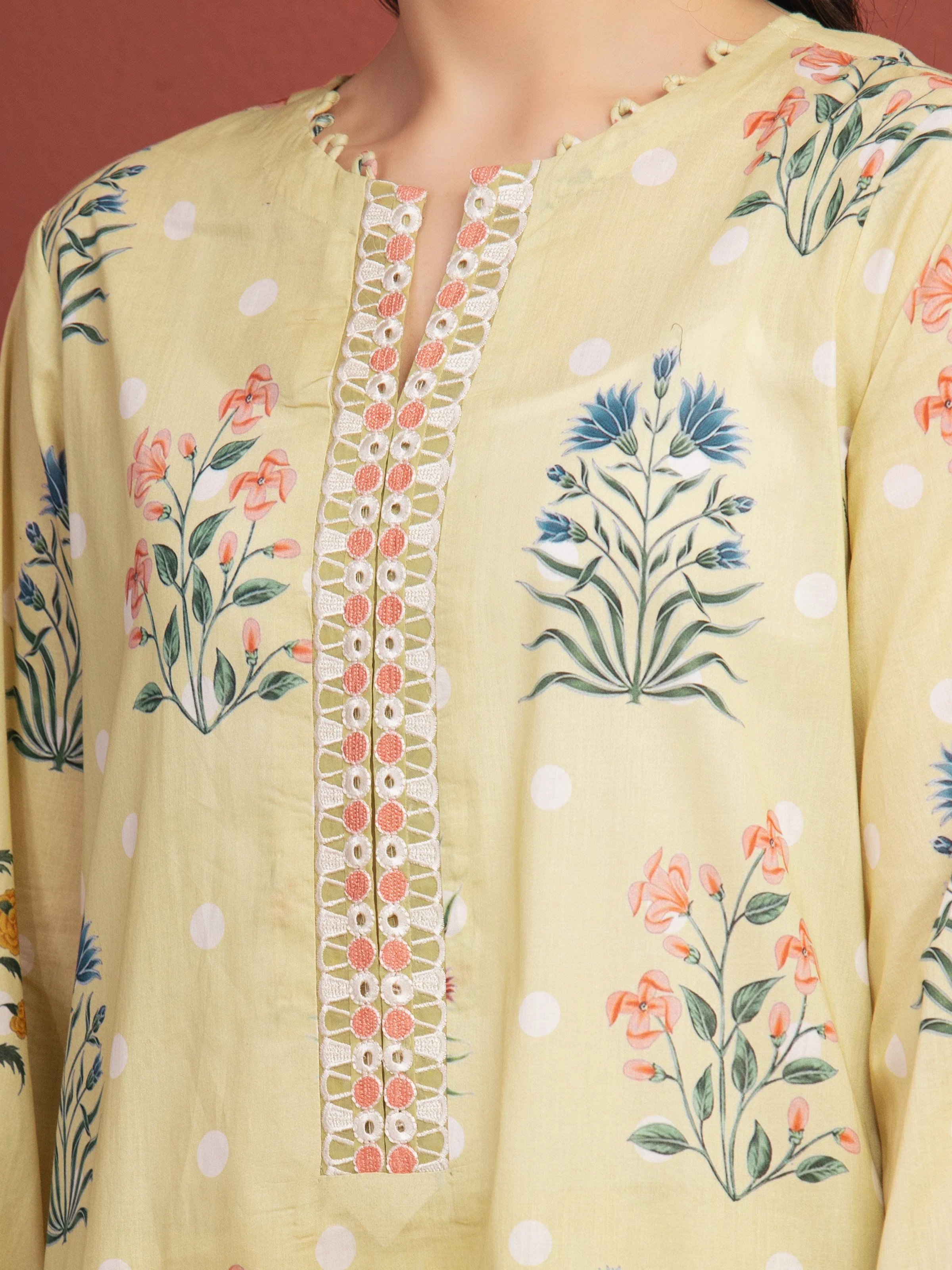 Unstitched Embroidered Lawn Suit - EWU5V1-31498-3P - Image 3
