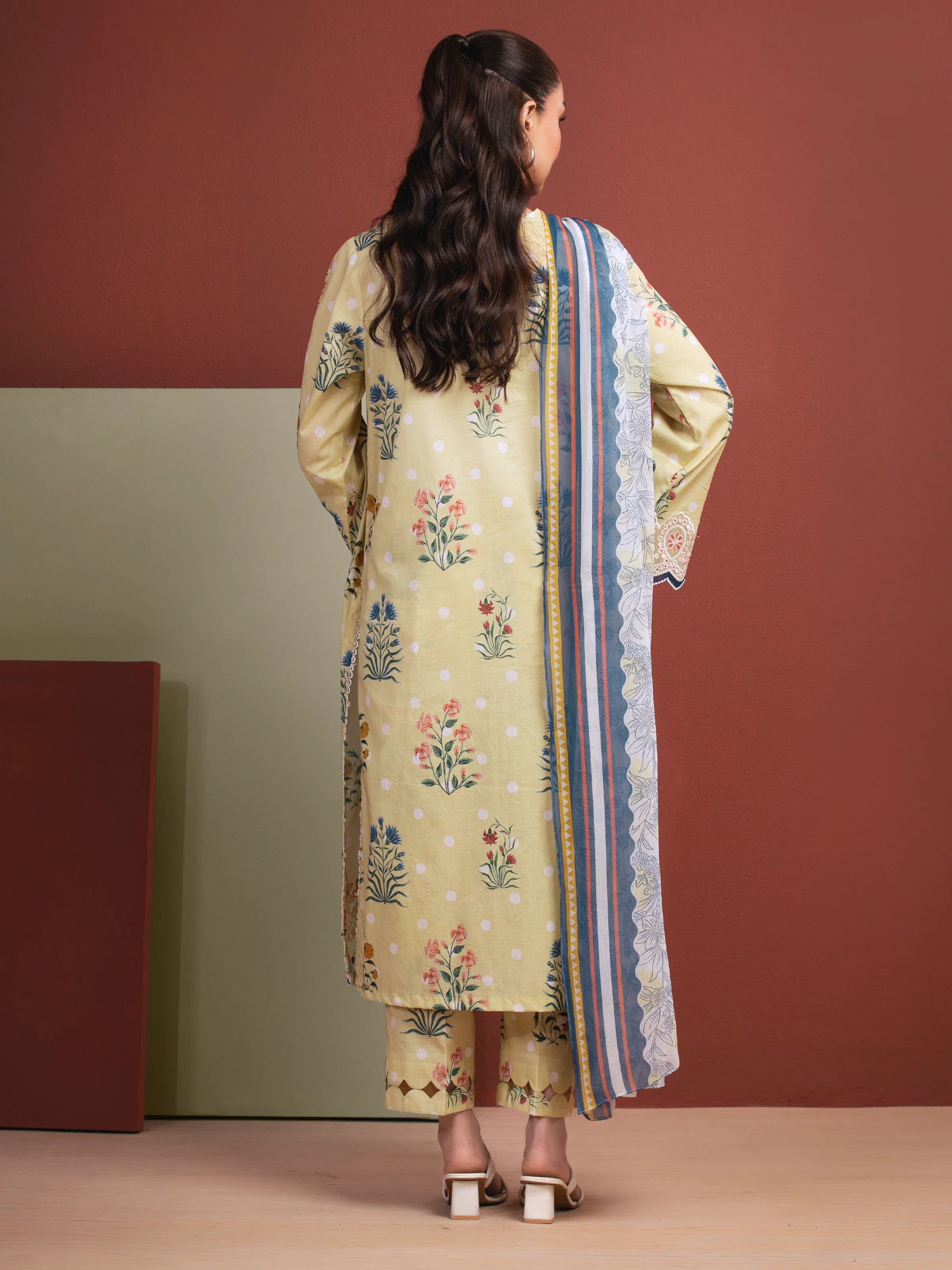 Unstitched Embroidered Lawn Suit - EWU5V1-31498-3P - Image 5