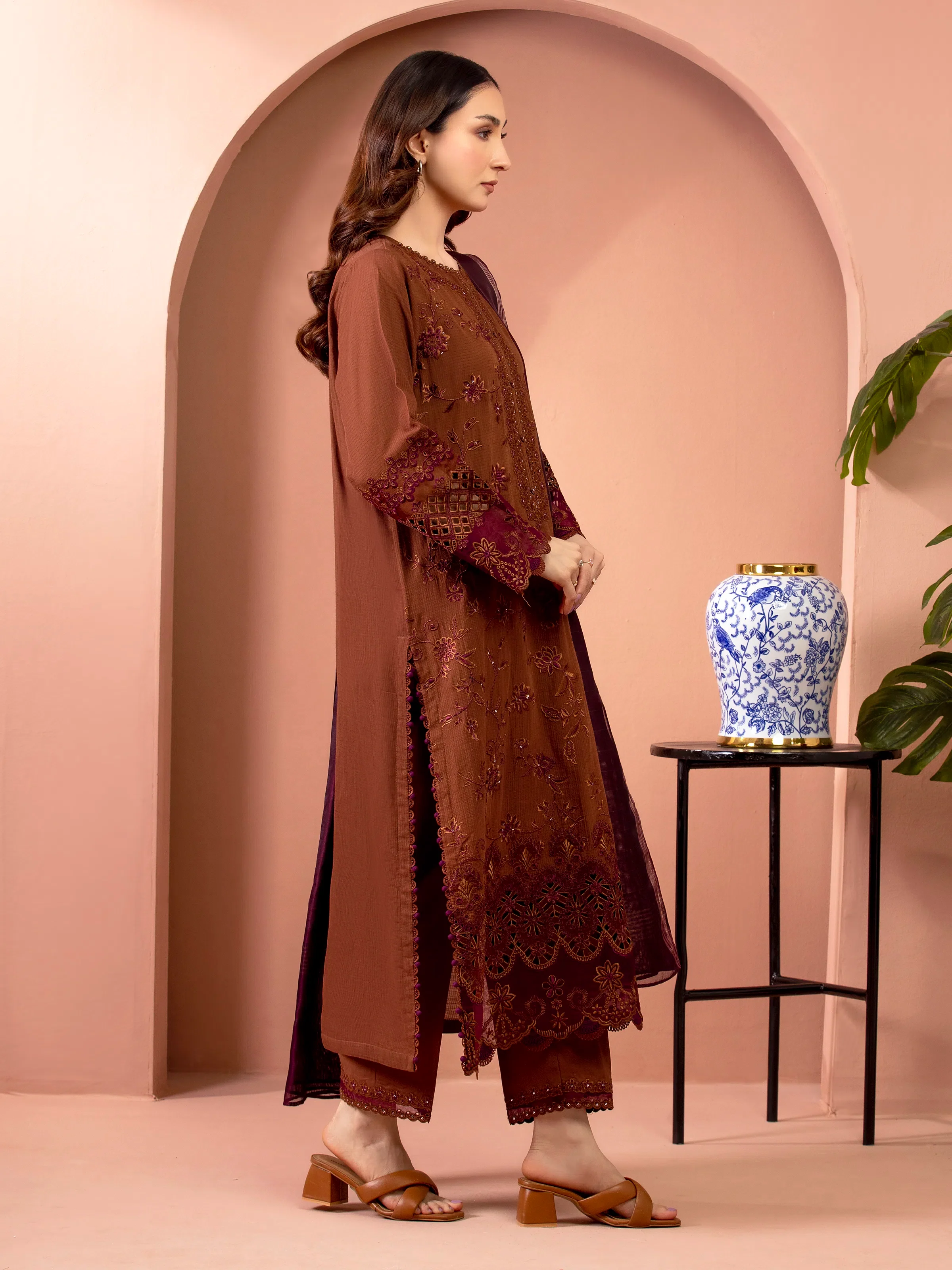 Unstitched Embroidered Lawn Suit - EWU5V1-31233-3P - Image 5