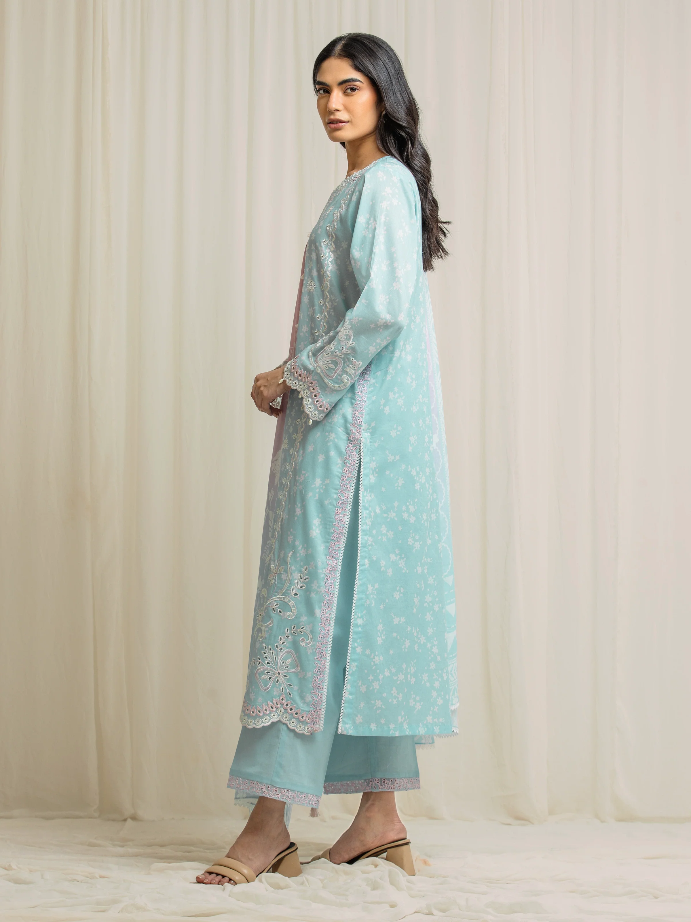 Unstitched Embroidered Lawn Suit - EWU6V1-33000-3P - Image 5