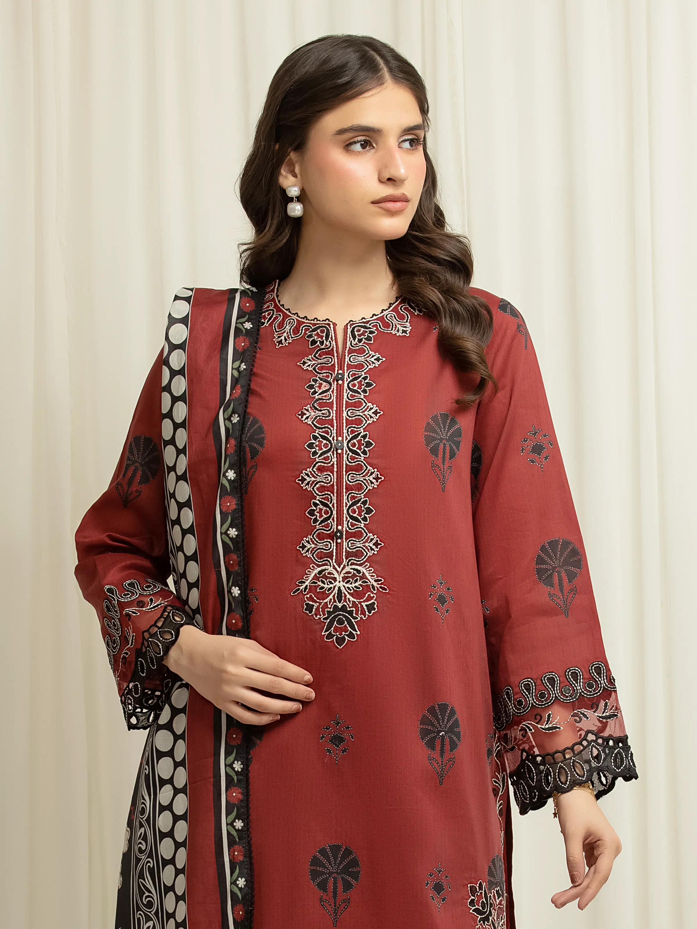 Unstitched Embroidered Lawn Suit - EWU6V1-33001-3P - Image 2