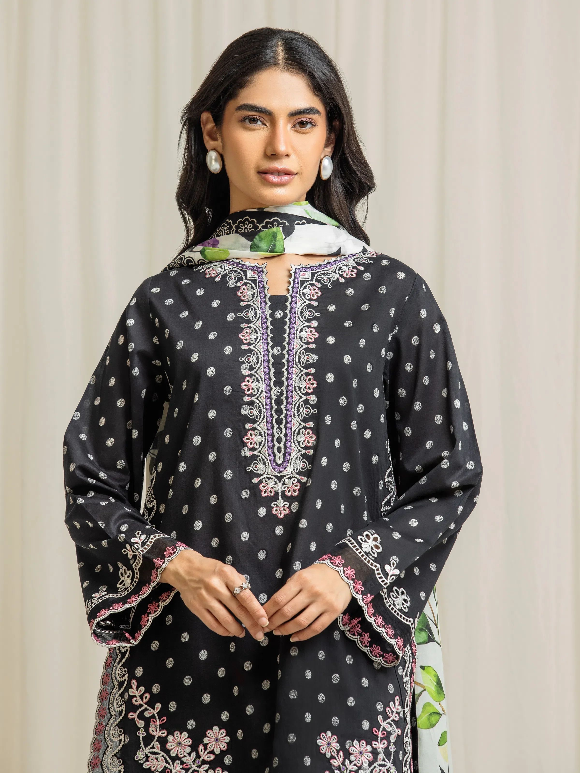 Unstitched Embroidered Lawn Suit - EWU6V1-33002-3P - Image 2