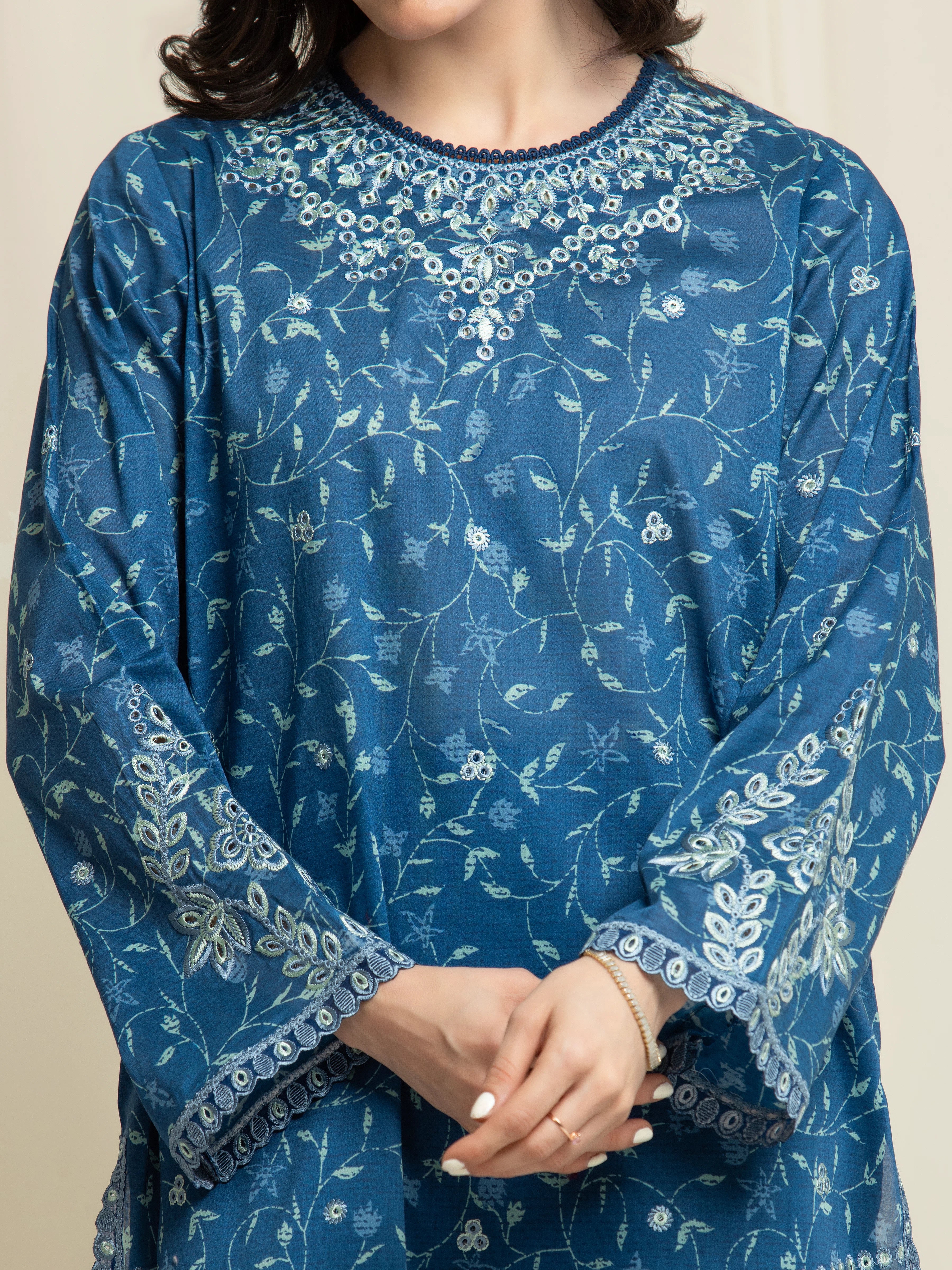 Unstitched Embroidered Lawn Suit - EWU6V1-33004-3P - Image 3