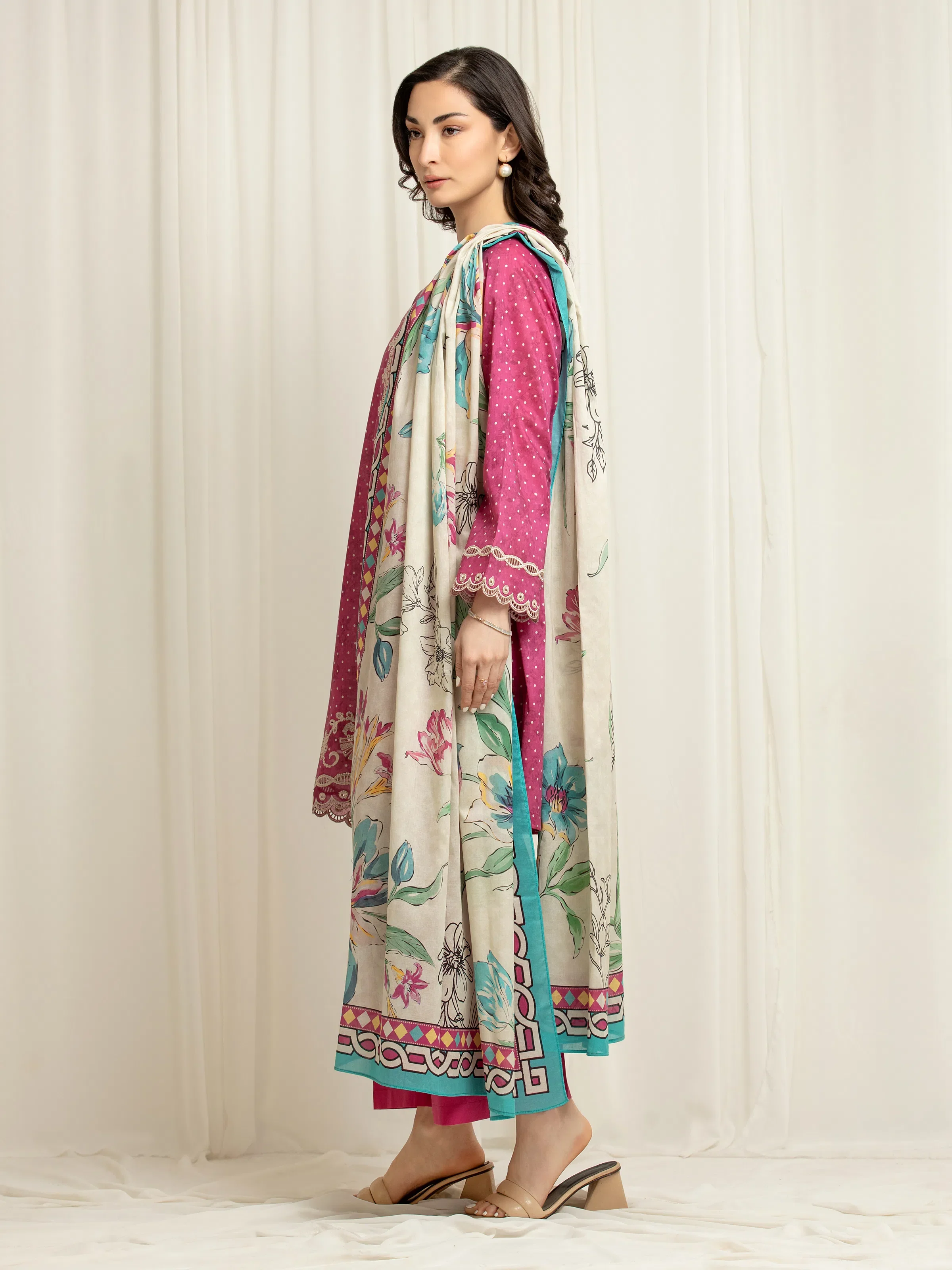 Unstitched Embroidered Lawn Suit - EWU6V1-33005-3P - Image 5