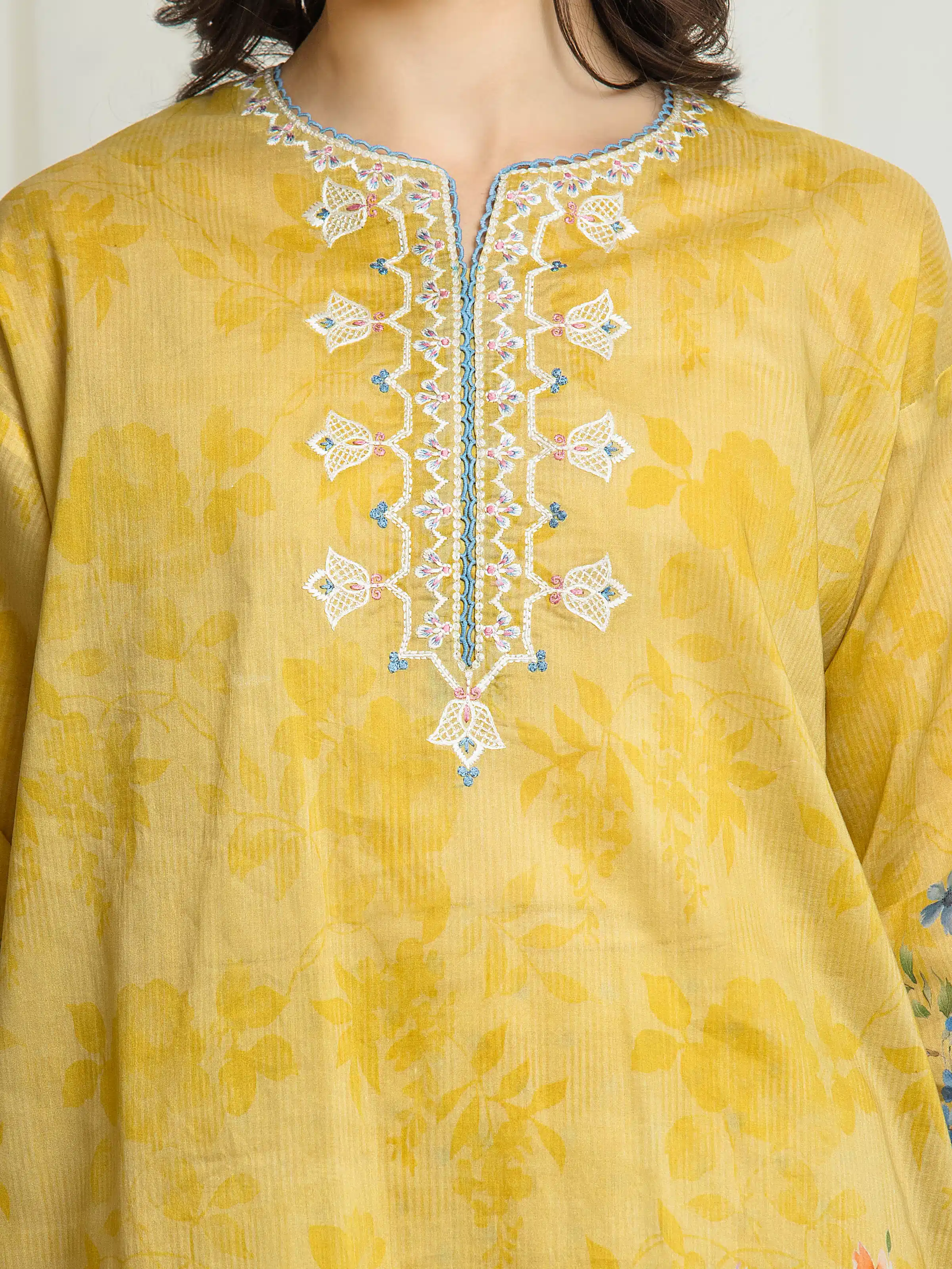 Unstitched Embroidered Lawn Suit - EWU6V1-33007-3P - Image 3