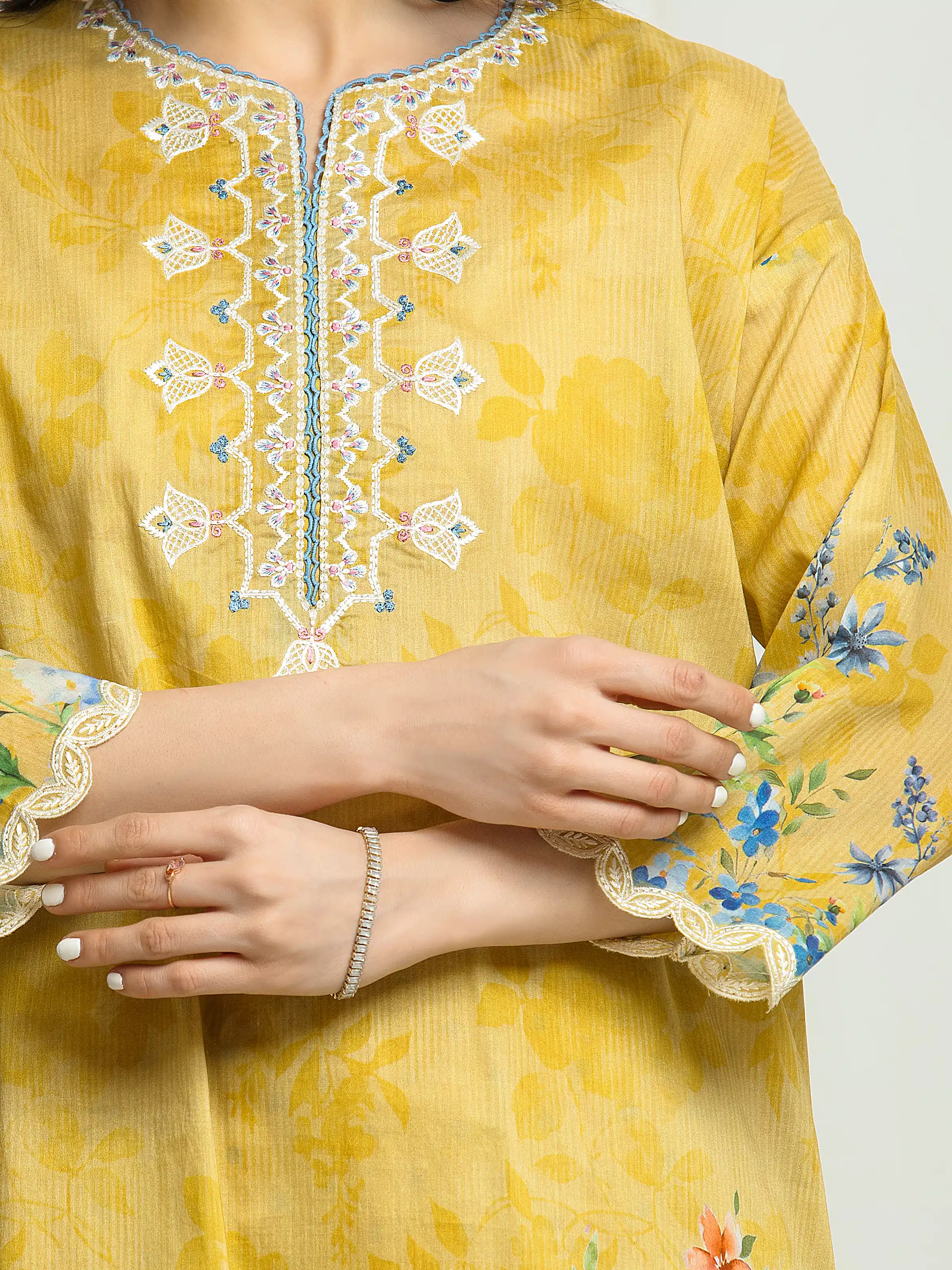 Unstitched Embroidered Lawn Suit - EWU6V1-33007-3P - Image 4