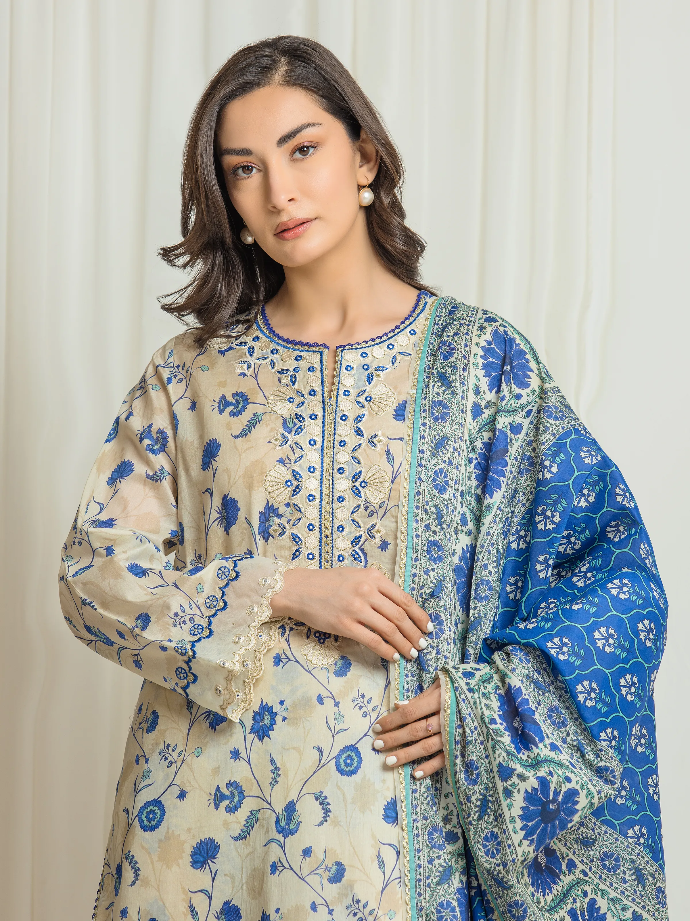 Unstitched Embroidered Lawn Suit - EWU6V1-33008-3P - Image 2