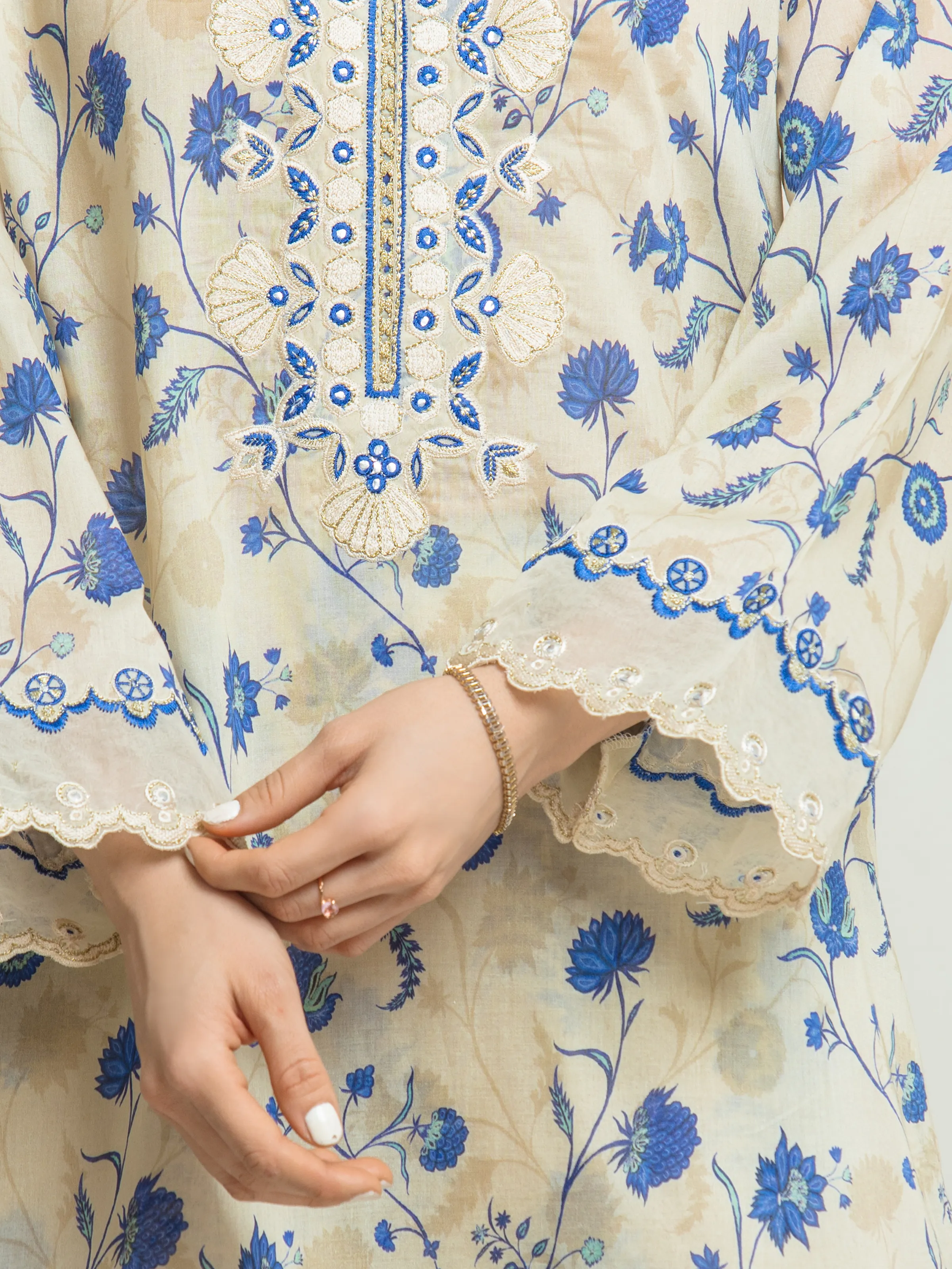Unstitched Embroidered Lawn Suit - EWU6V1-33008-3P - Image 3