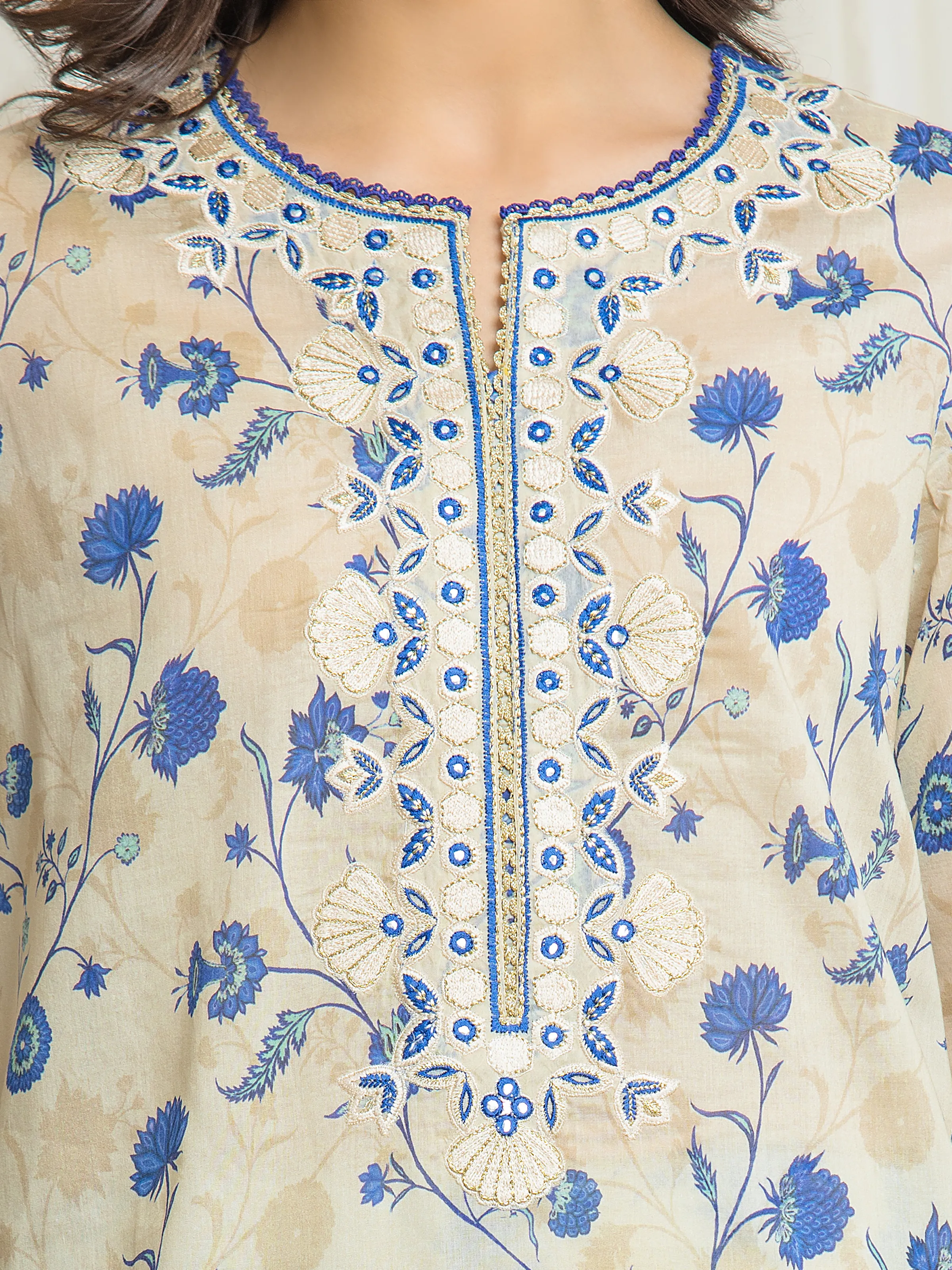 Unstitched Embroidered Lawn Suit - EWU6V1-33008-3P - Image 4