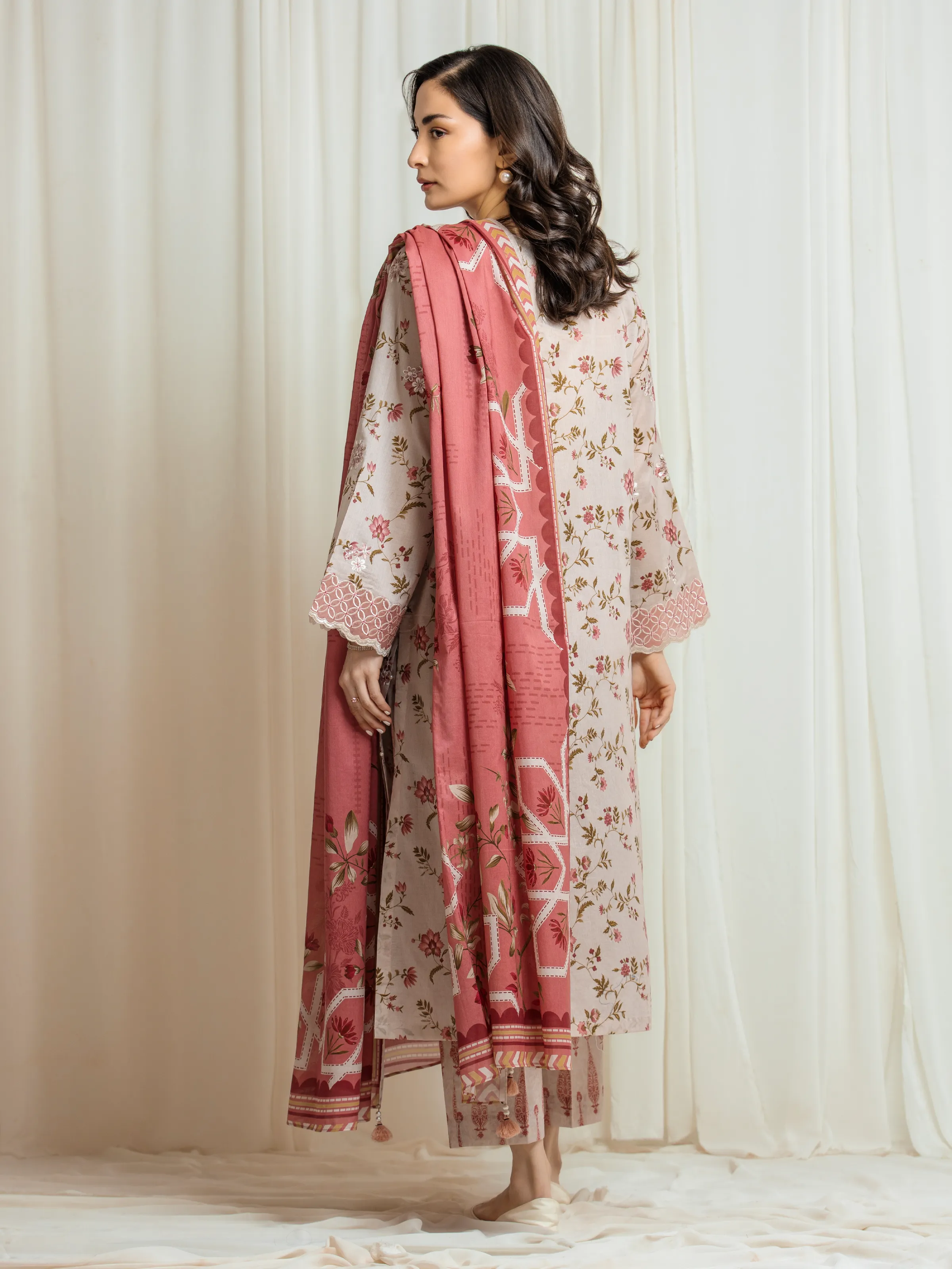 Unstitched Embroidered Lawn Suit - EWU6V1-33009-3P - Image 5