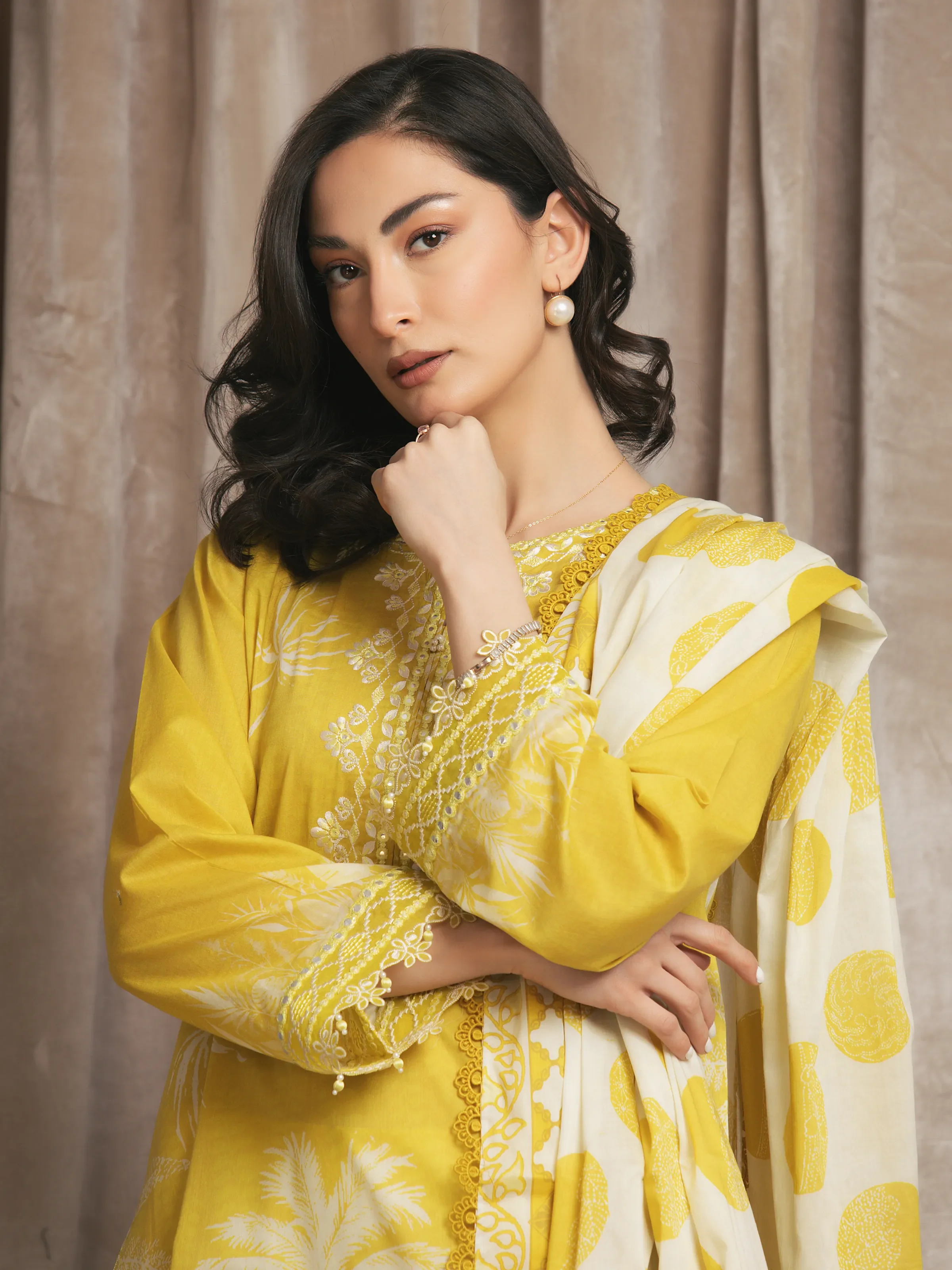 Unstitched Embroidered Lawn Suit - EWU6V1-33011-3P - Image 2