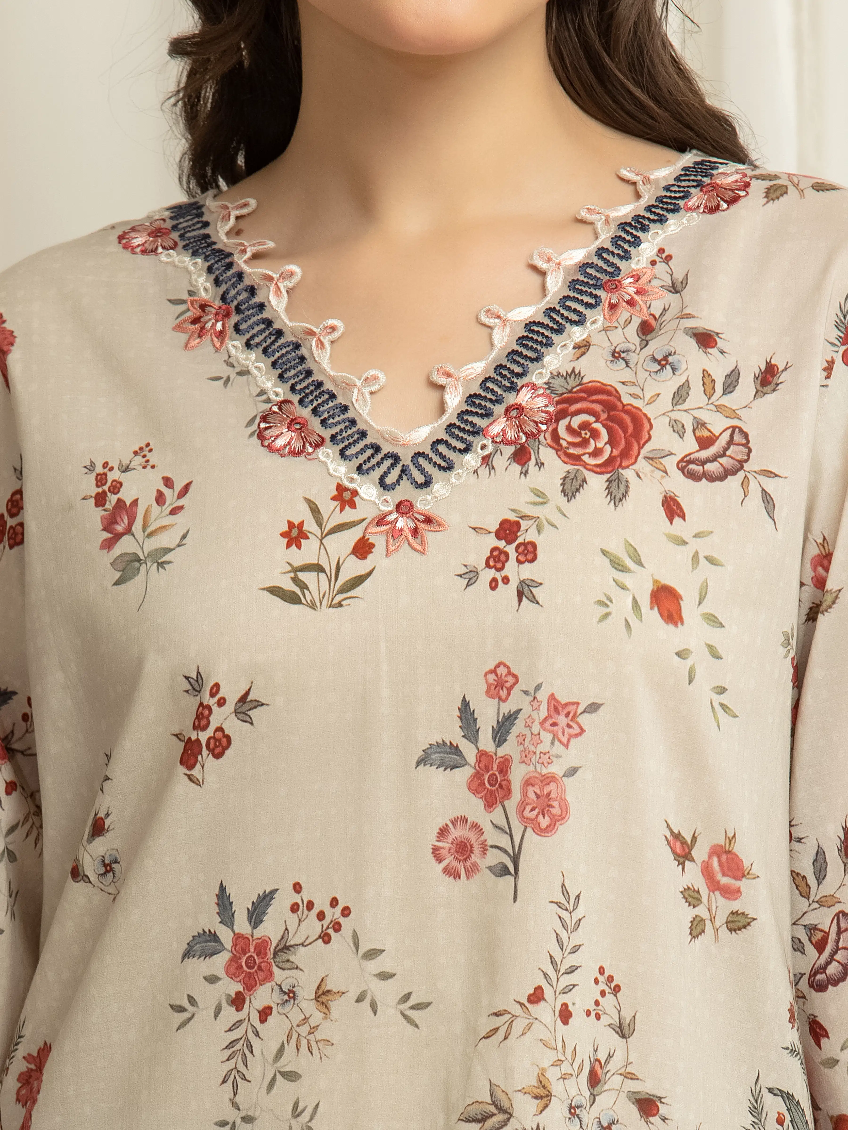 Unstitched Embroidered Lawn Suit - EWU6V1-33012-3P - Image 4
