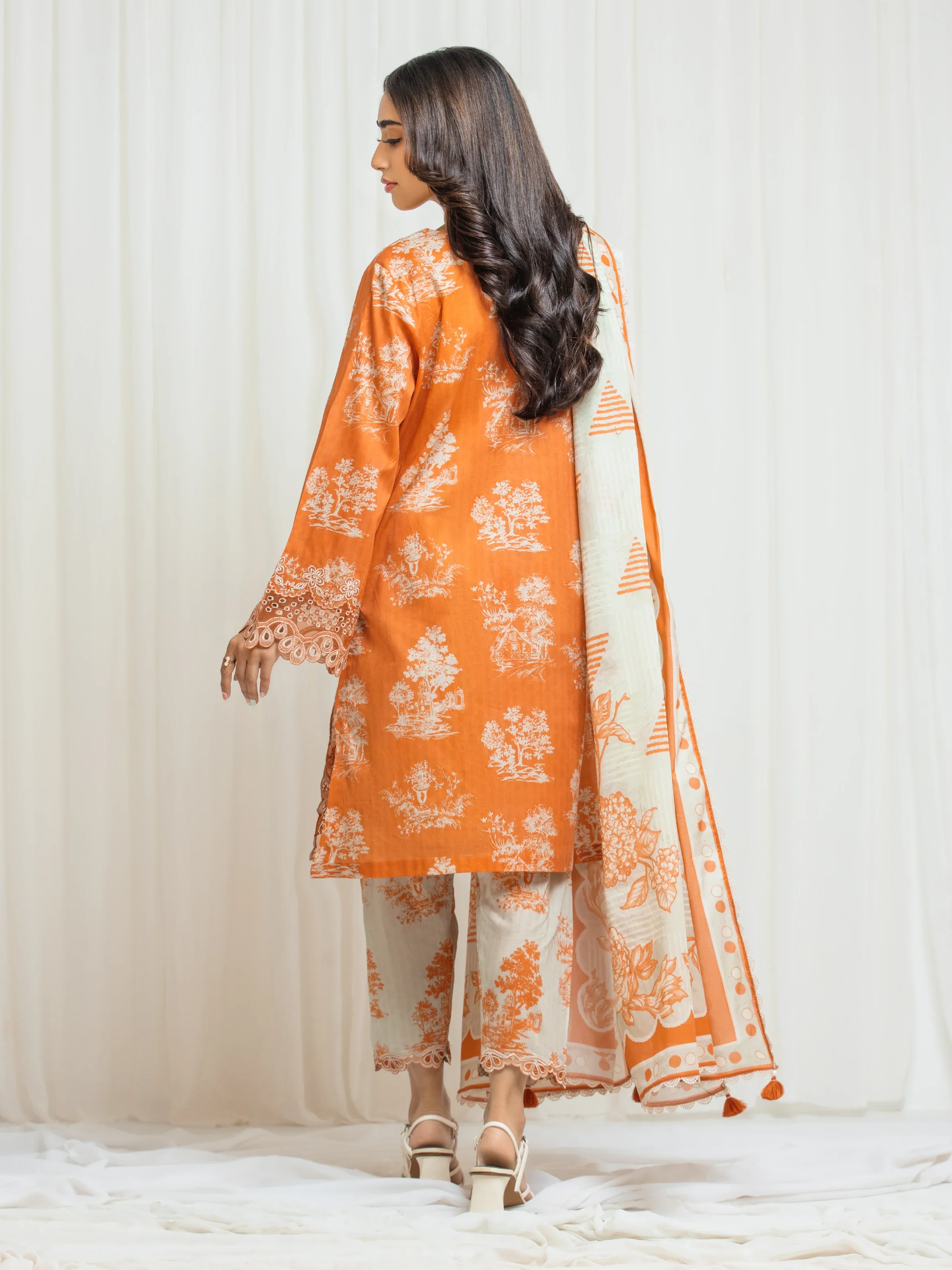 Unstitched Embroidered Lawn Suit - EWU6V1-33015-3P - Image 6