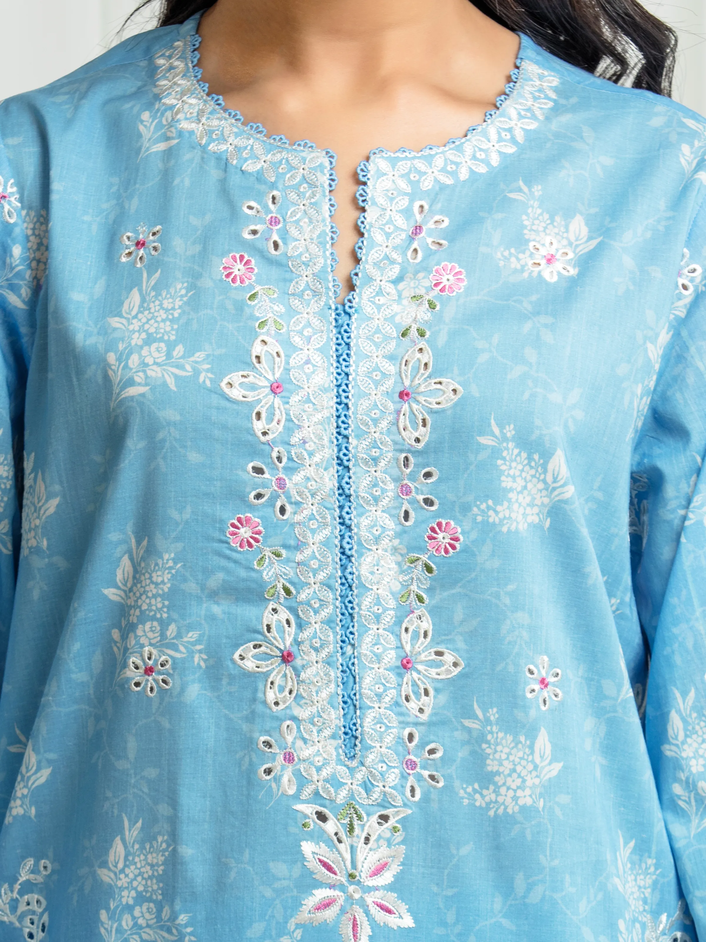 Unstitched Embroidered Lawn Suit - EWU6V1-33016-3P - Image 3