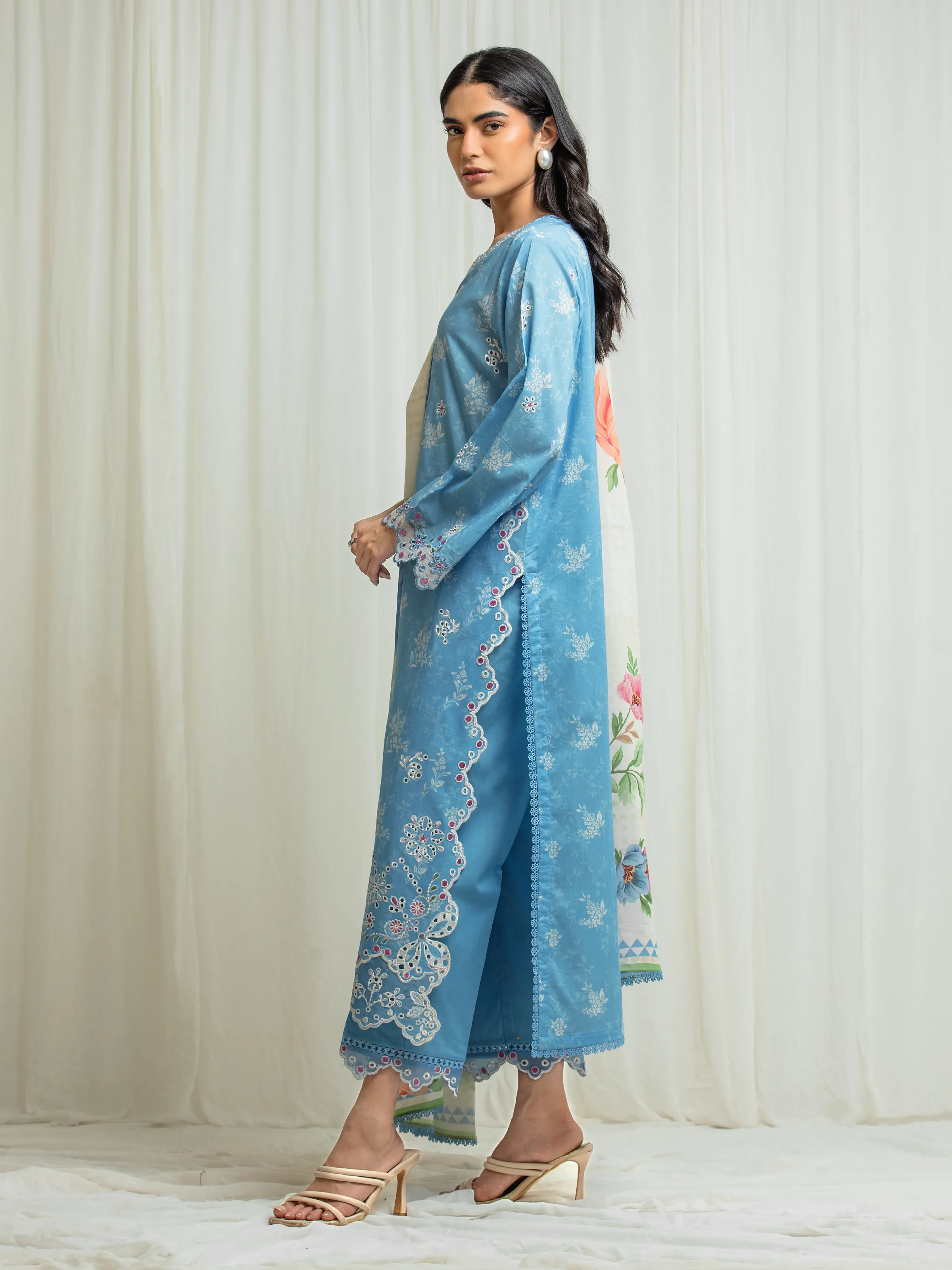 Unstitched Embroidered Lawn Suit - EWU6V1-33016-3P - Image 5