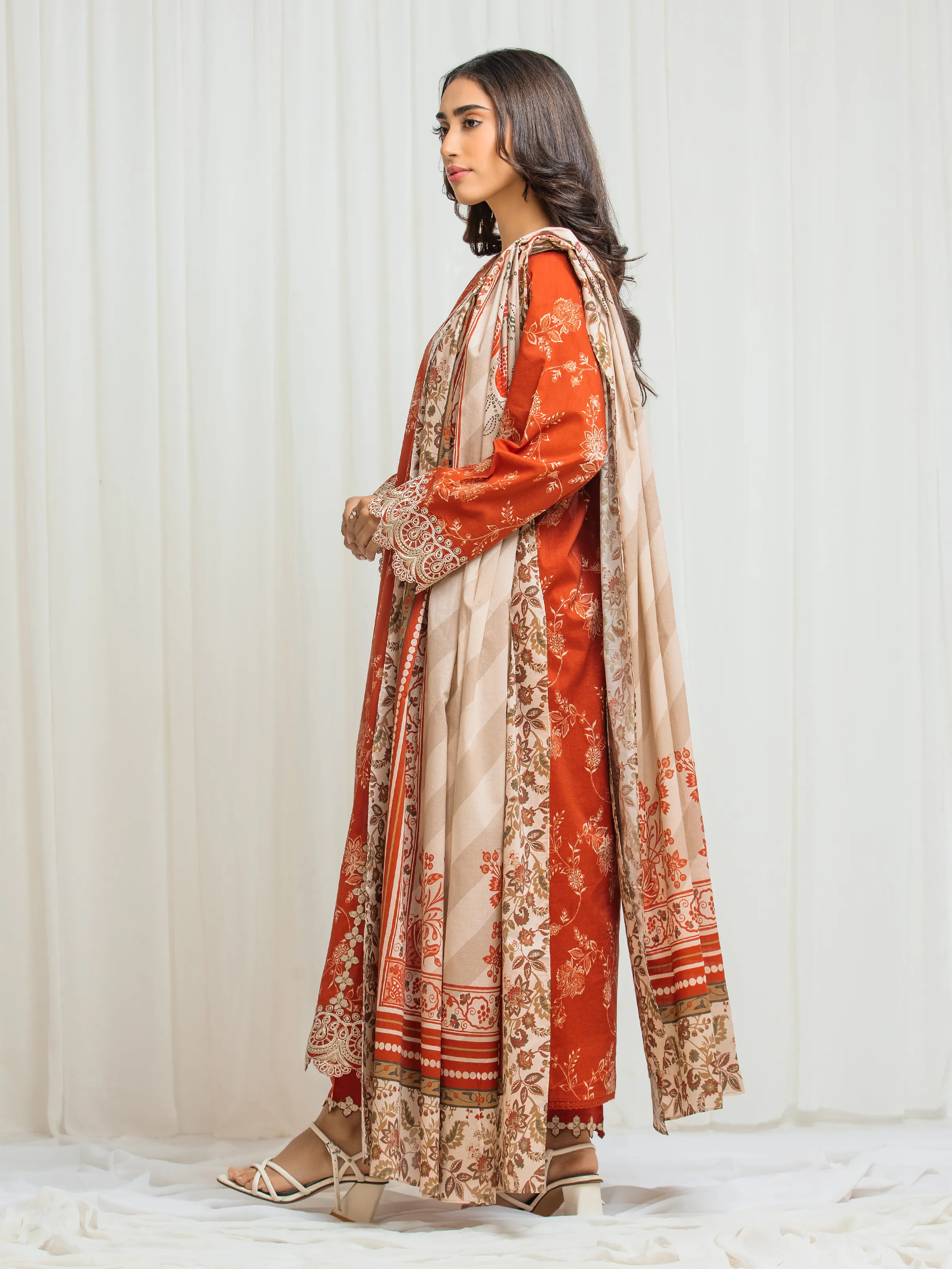 Unstitched Embroidered Lawn Suit - EWU6V1-33018-3P - Image 5