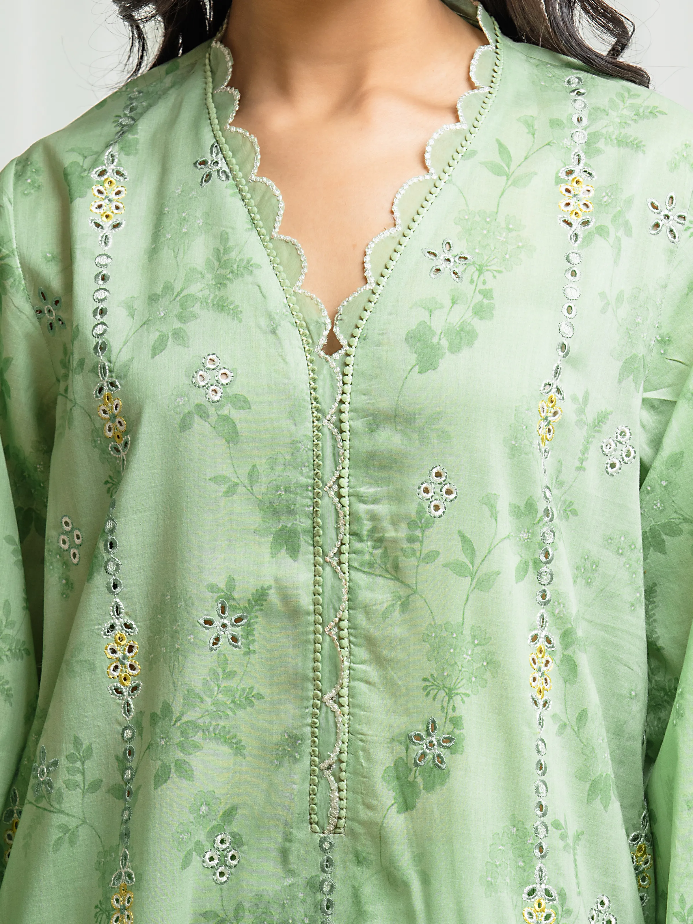 Unstitched Embroidered Lawn Suit - EWU6V1-33021-3P - Image 3