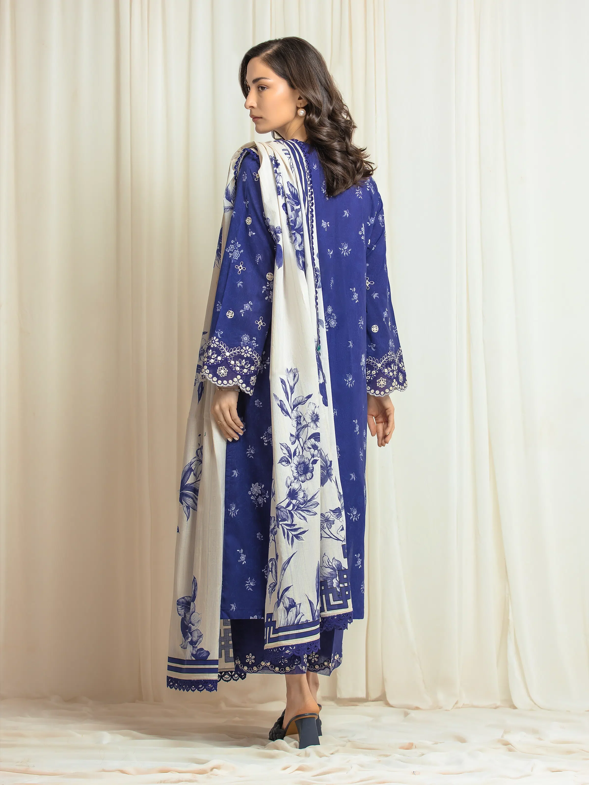 Unstitched Embroidered Lawn Suit - EWU6V1-33024-3P - Image 6