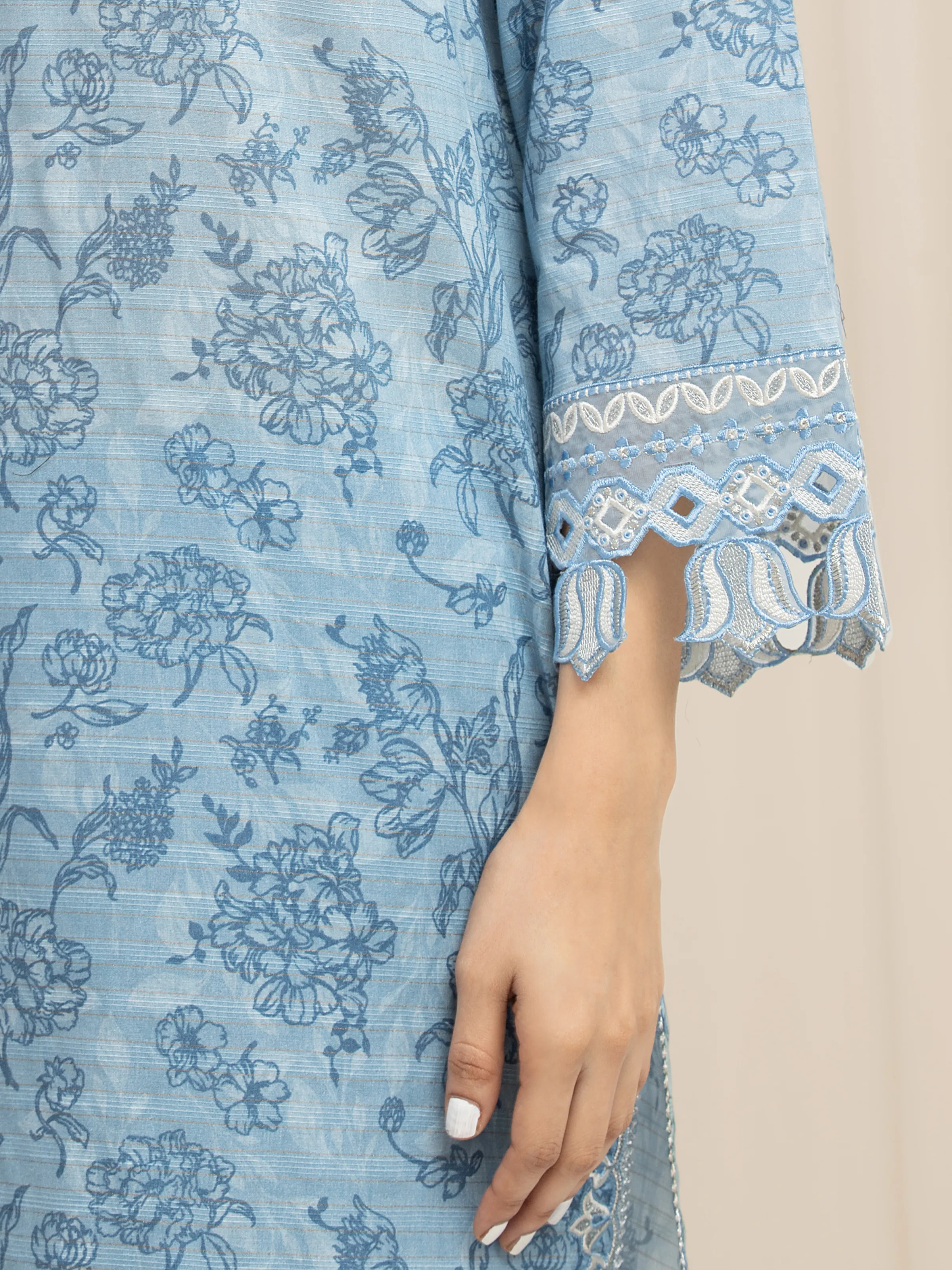 Unstitched Embroidered Zari Lawn Suit - EWU6V23-33416-3P - Image 3