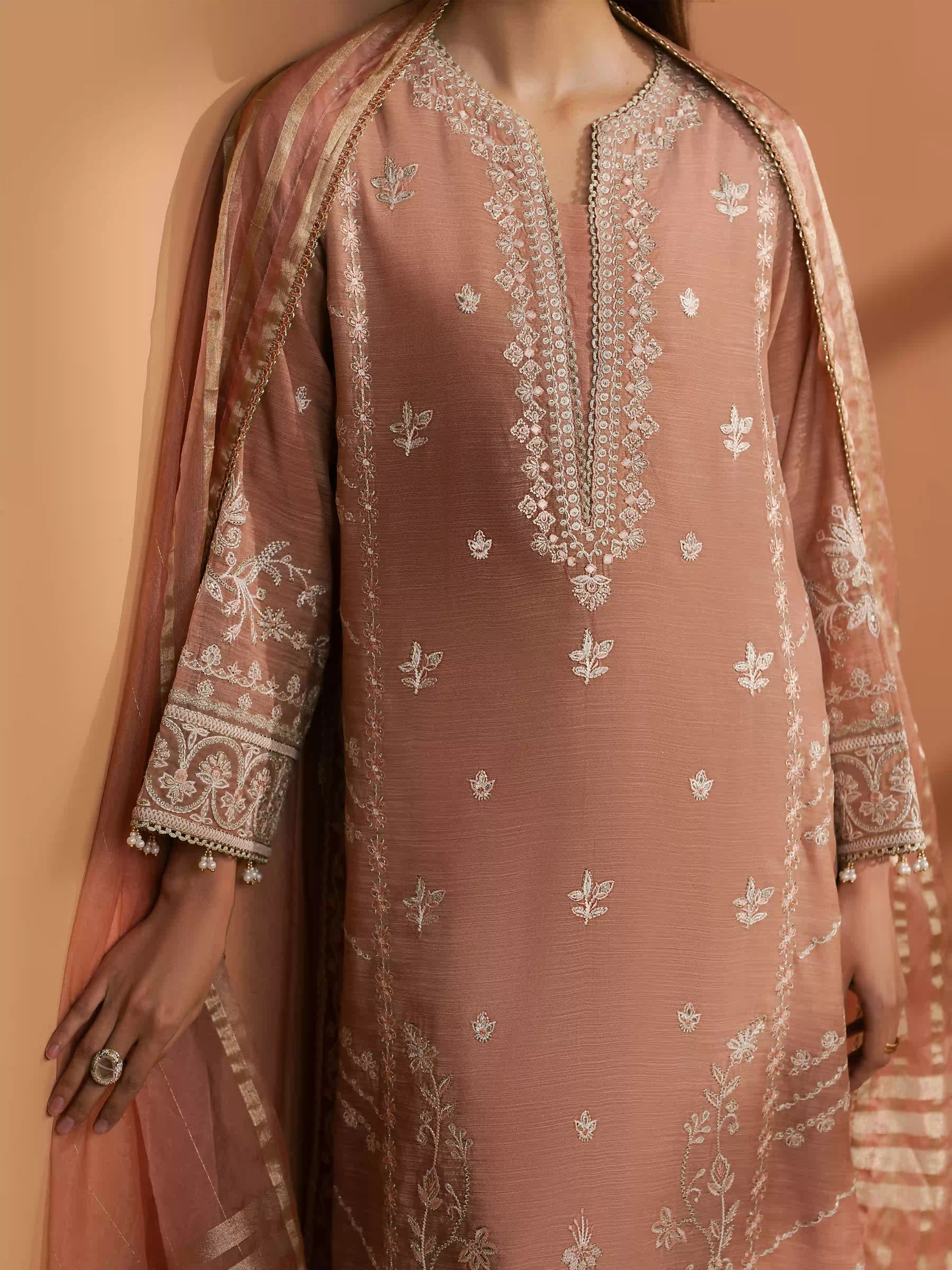 Unstitched Embroidered Munar Suit - EWU6V21-32060-3P - Image 3
