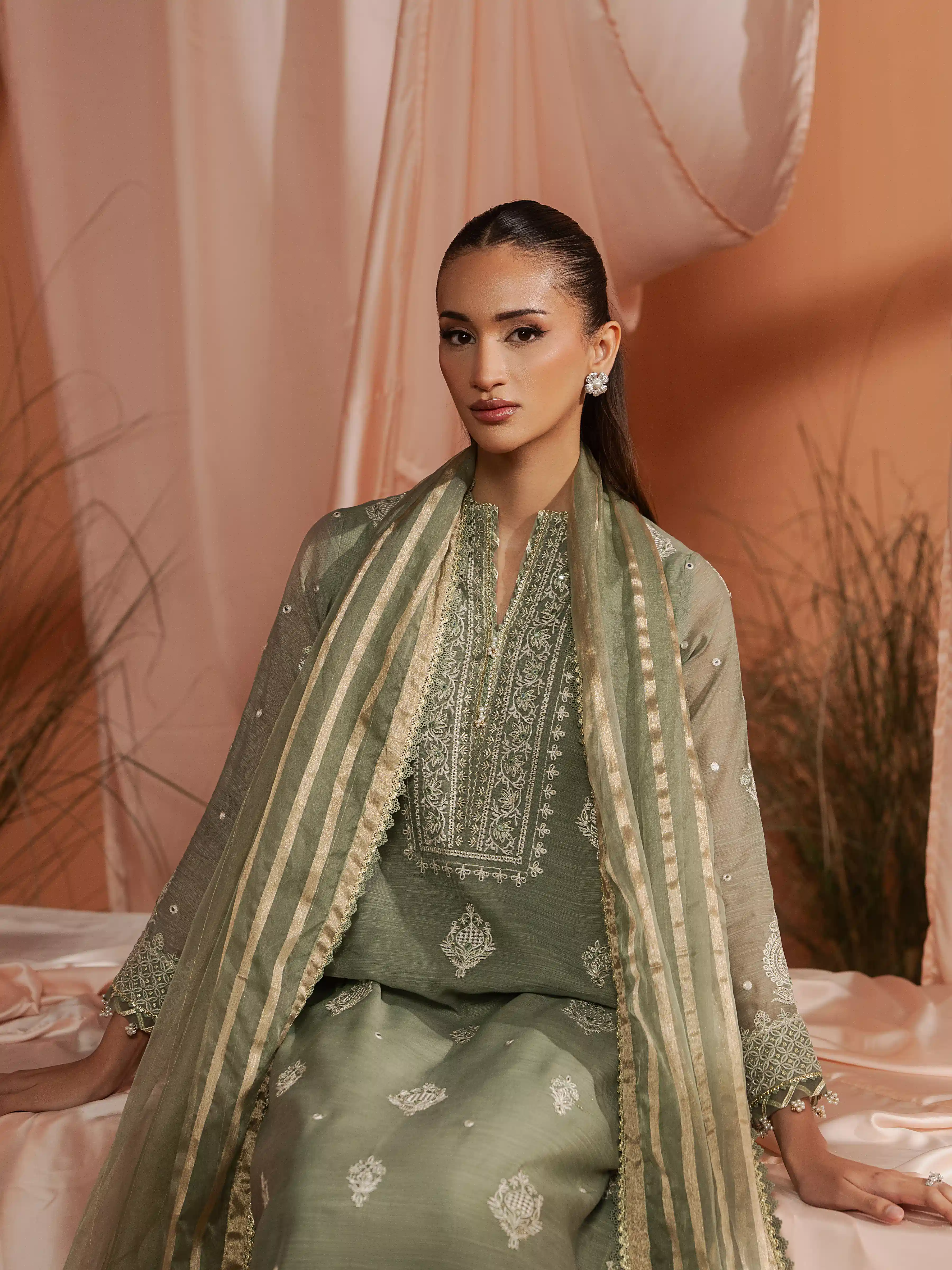 Unstitched Embroidered Munar Suit - EWU6V21-32063-3P - Image 3