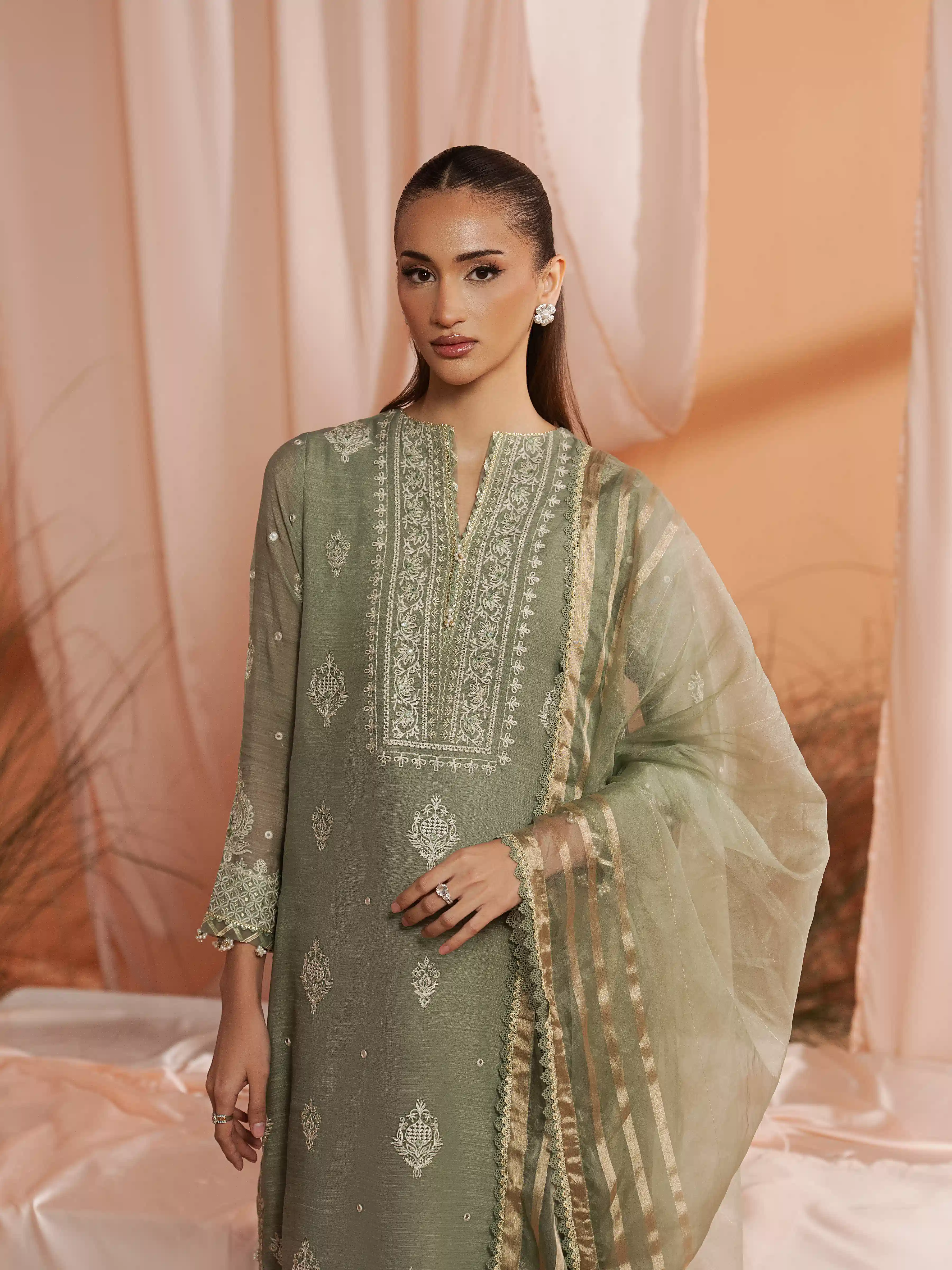 Unstitched Embroidered Munar Suit - EWU6V21-32063-3P - Image 5