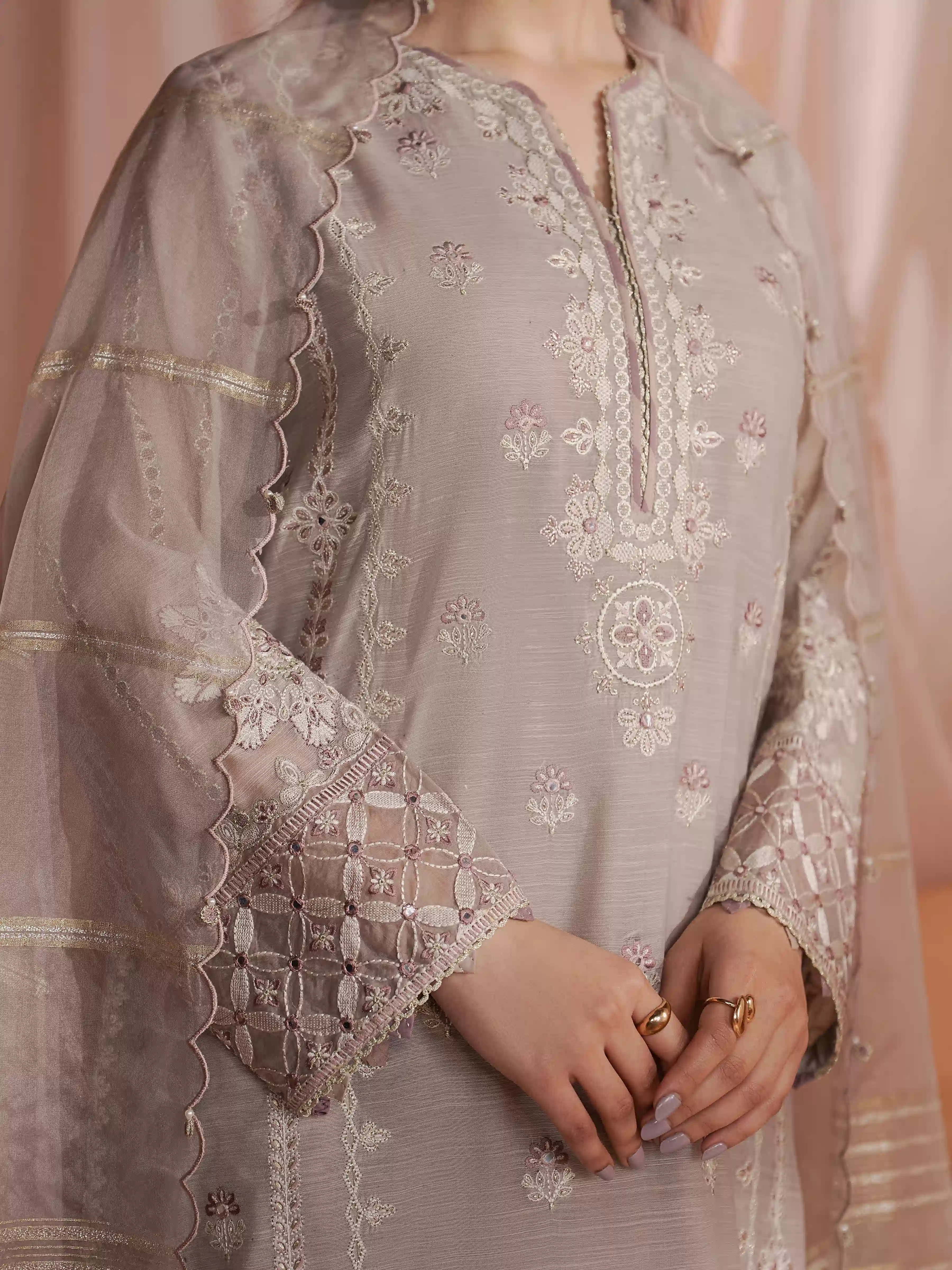 Unstitched Embroidered Munar Suit - EWU6V21-32064-3P - Image 4