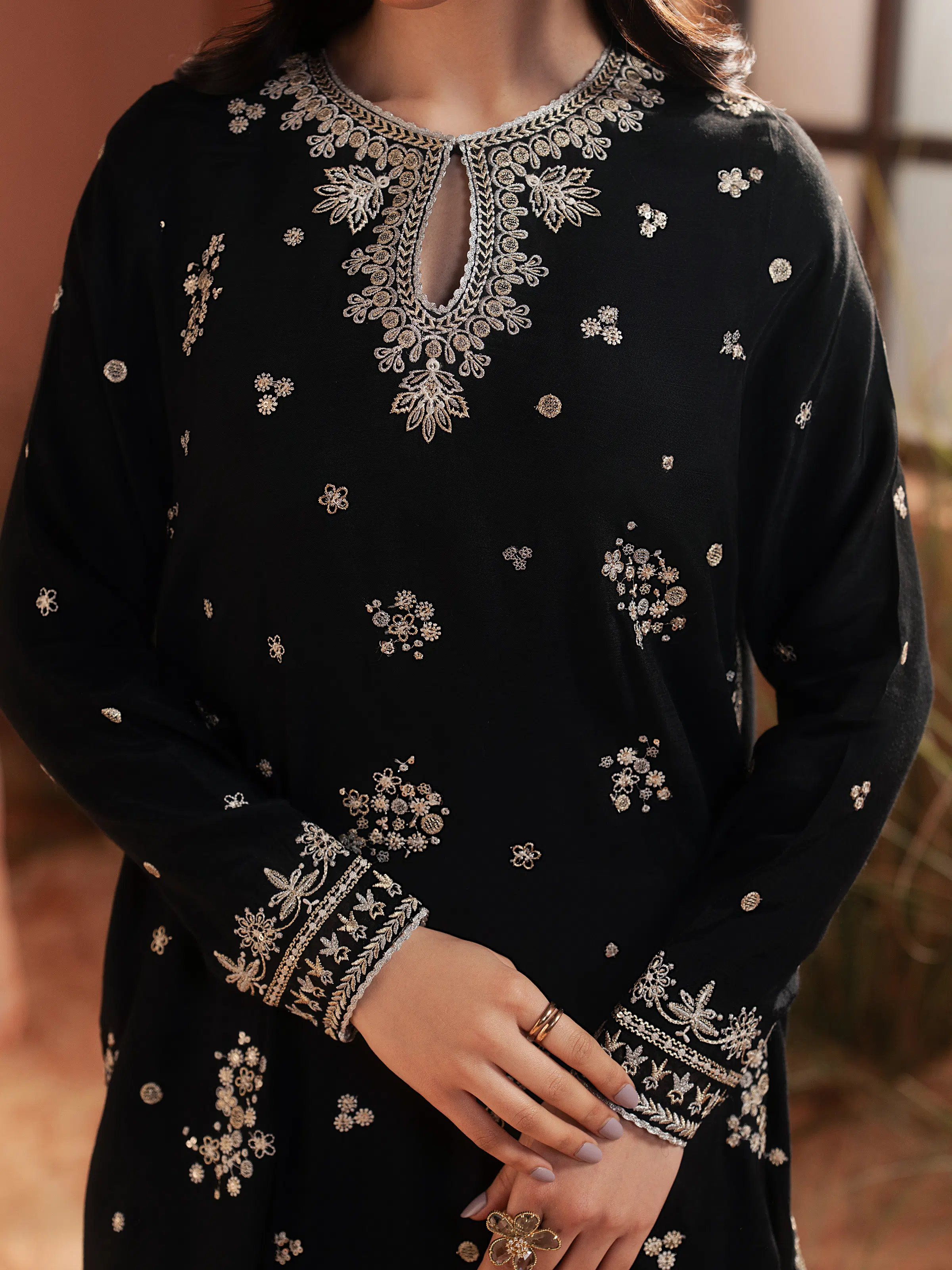 Unstitched Embroidered Silk Suit - EWU6V16-32099-3P - Image 3