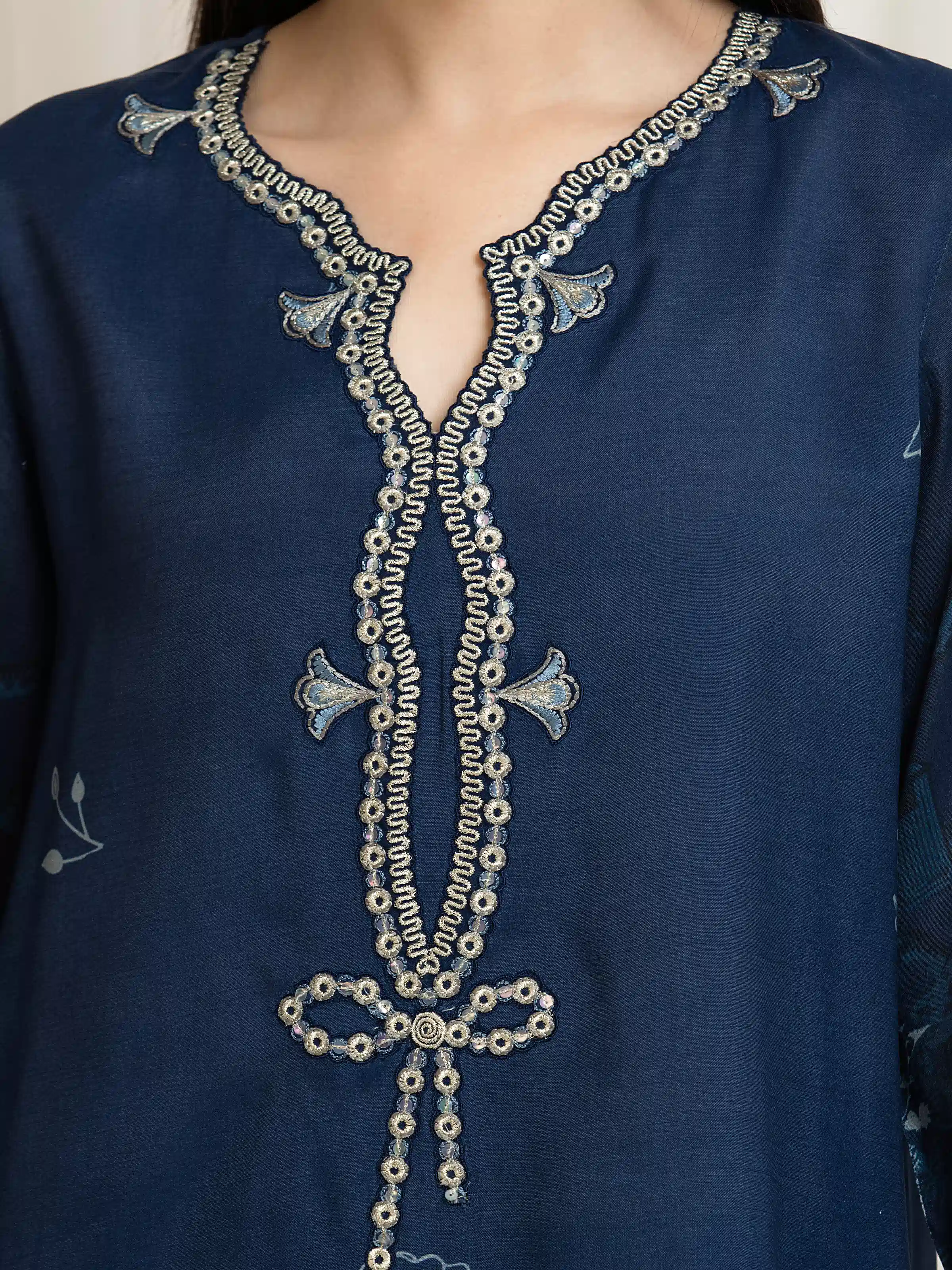 Unstitched Embroidered Raw Silk Suit - EWU6V16-33532-3P - Image 3