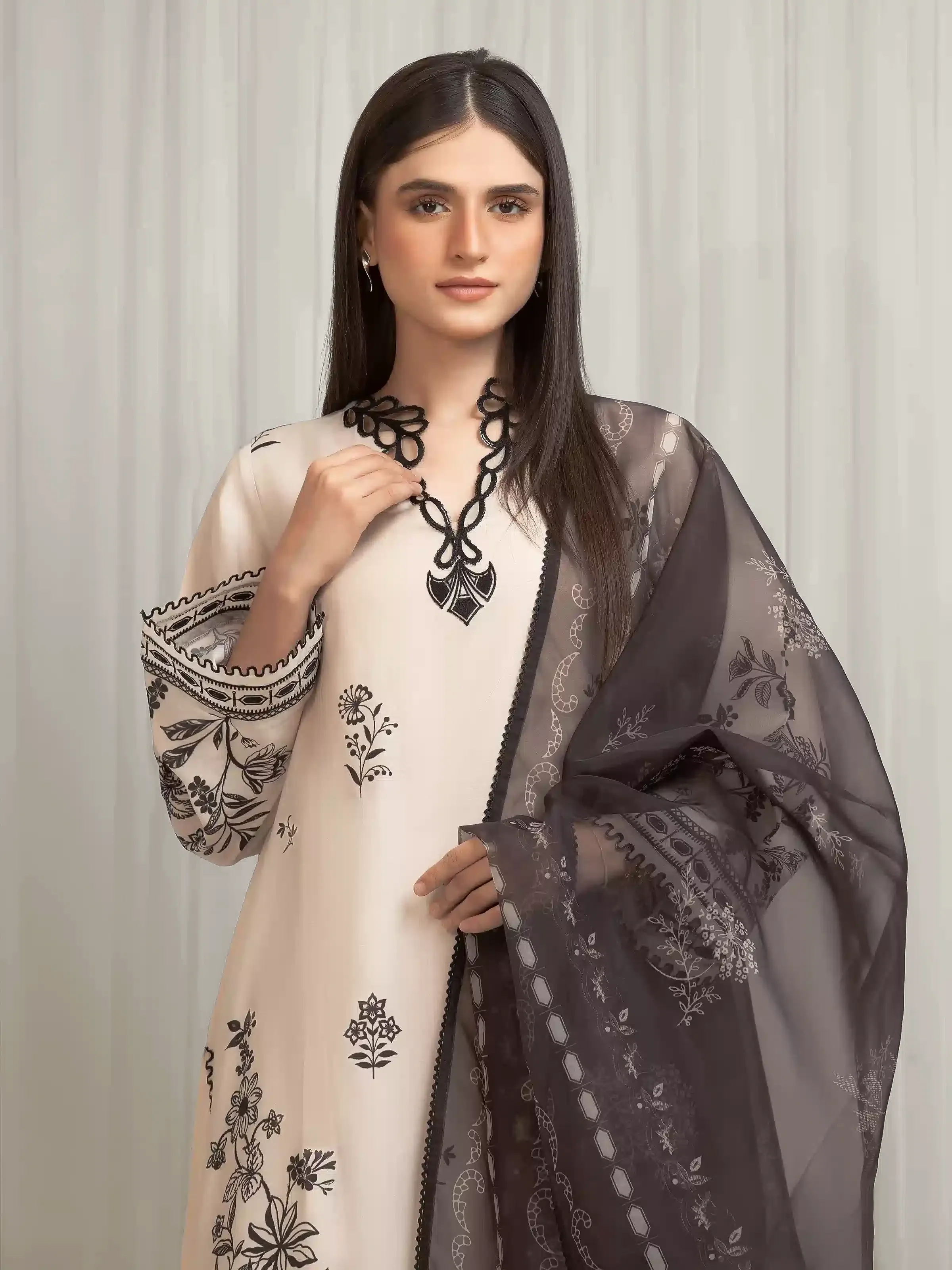 Unstitched Embroidered Raw Silk Suit - EWU6V16-33533-3P - Image 2