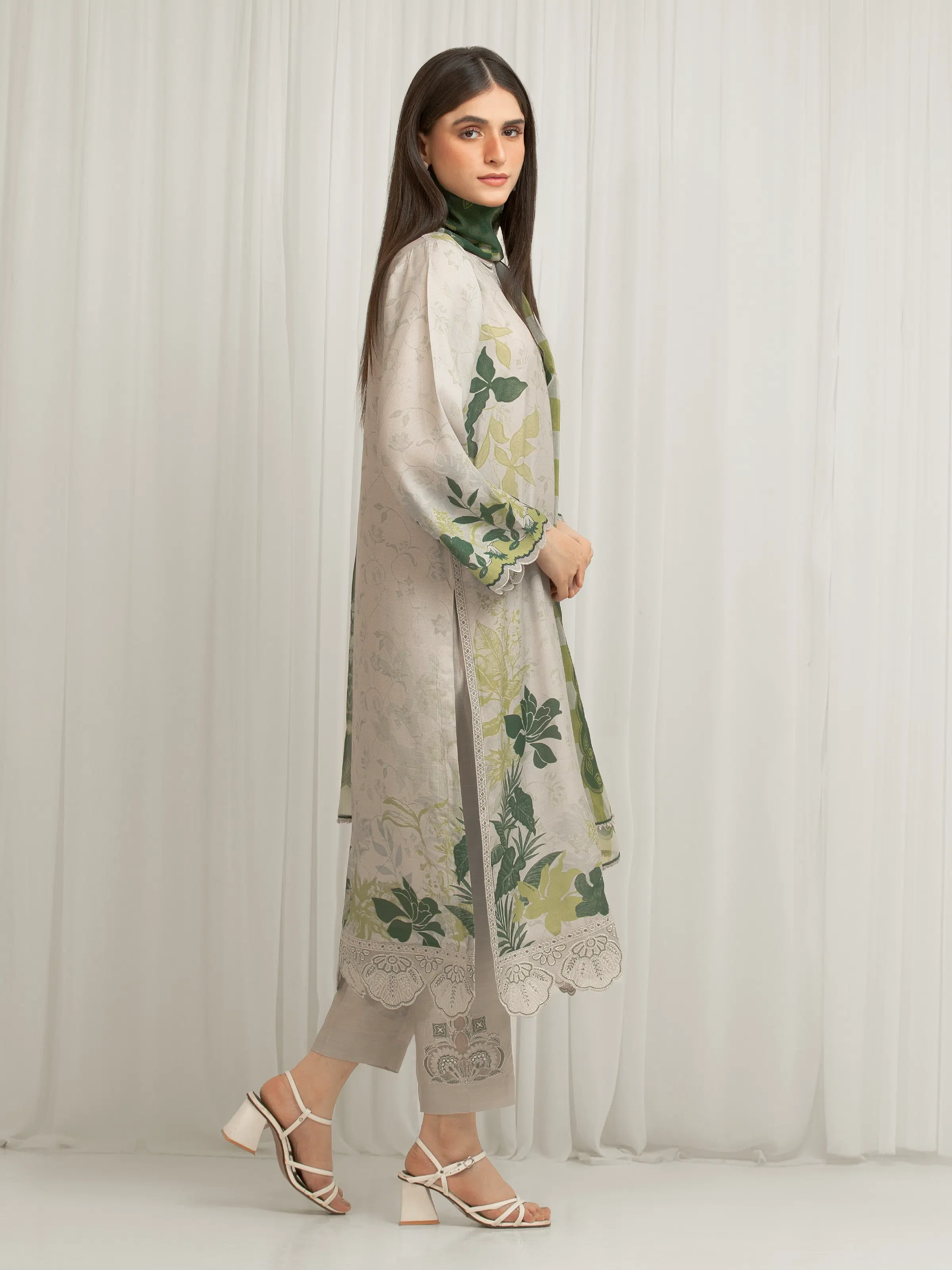 Unstitched Embroidered Raw Silk Suit - EWU6V16-33534-3P - Image 5