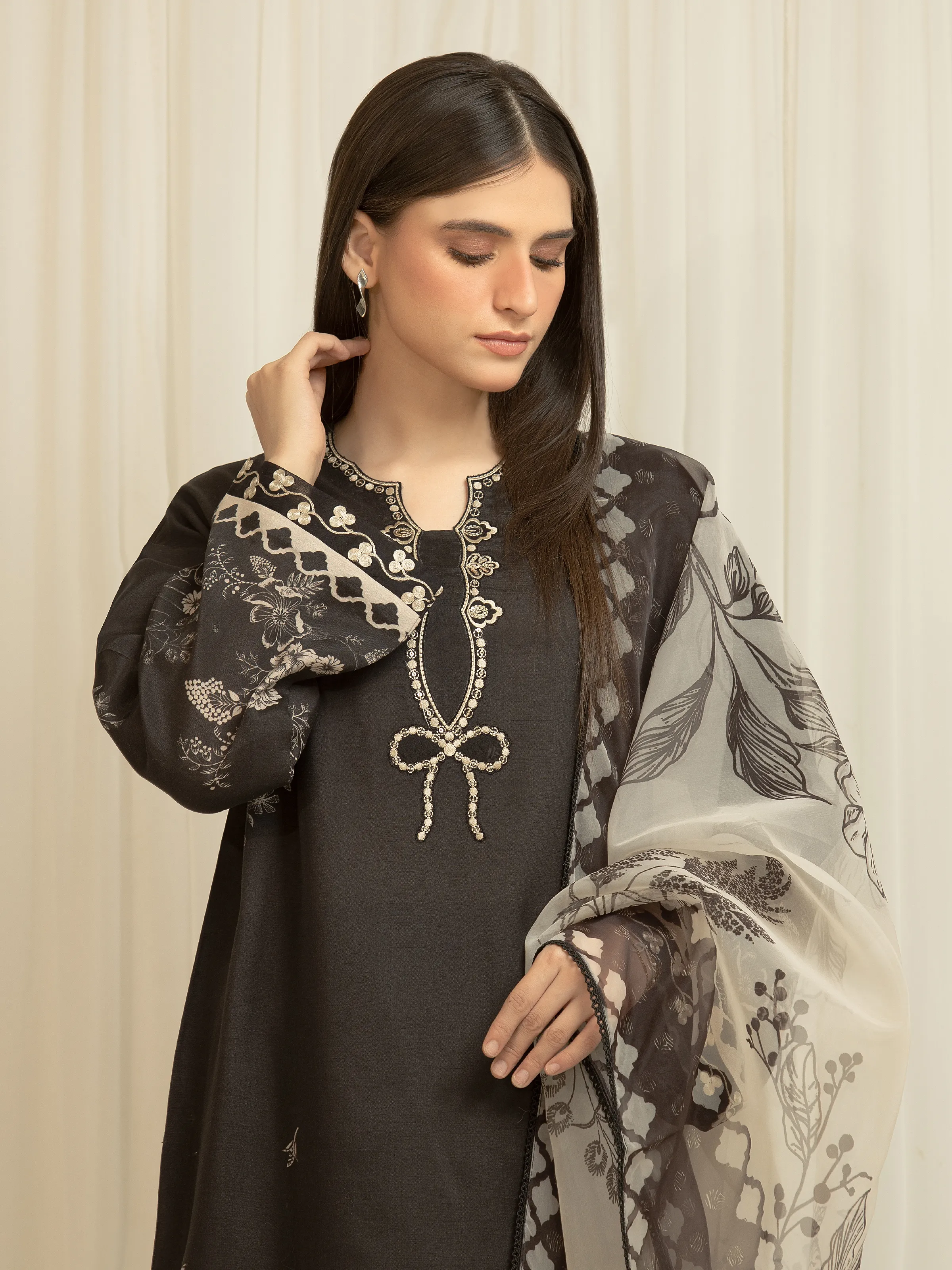 Unstitched Embroidered Silk Suit - EWU6V16-33536-3P - Image 2